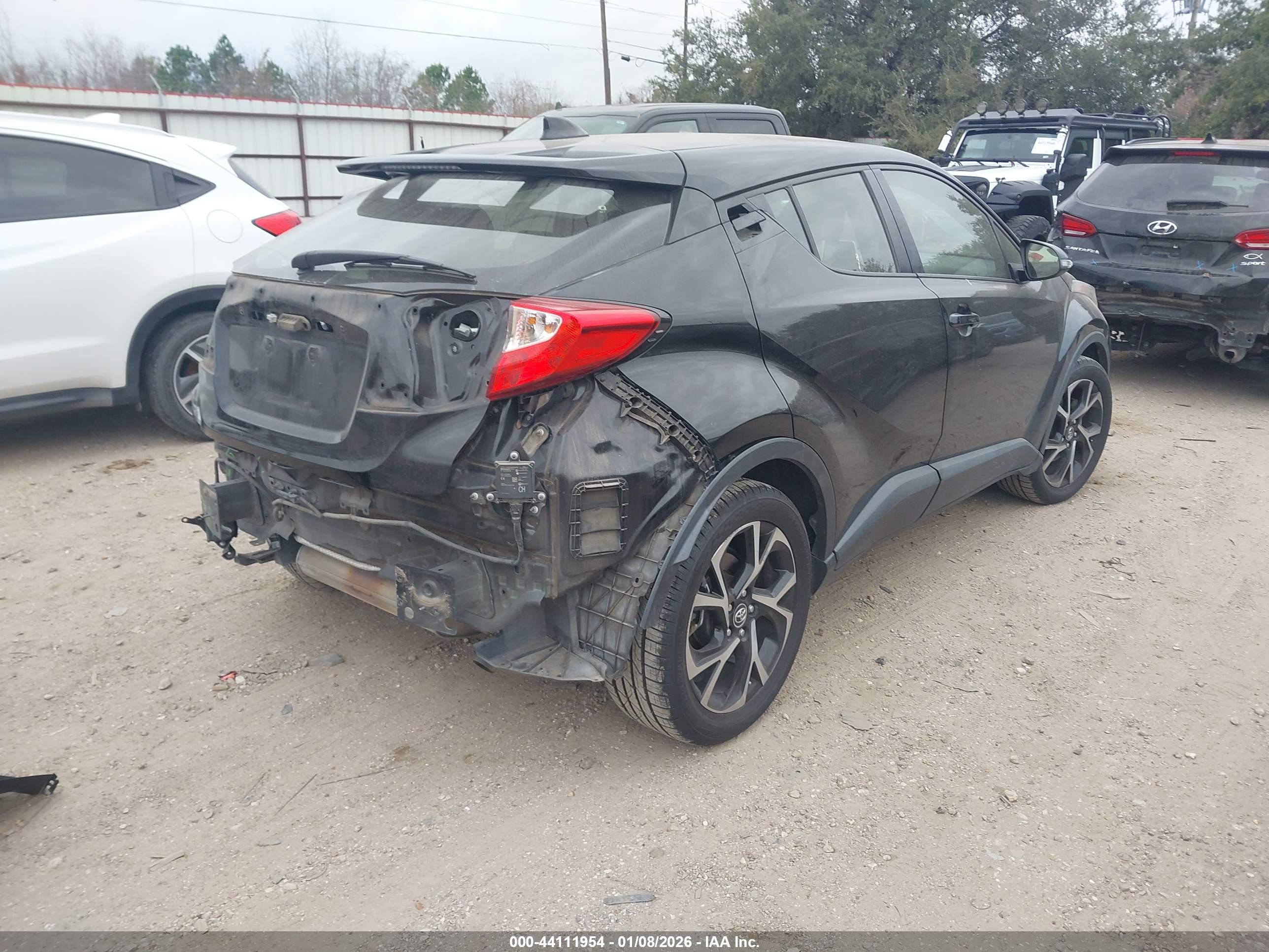 TOYOTA C-HR image 4