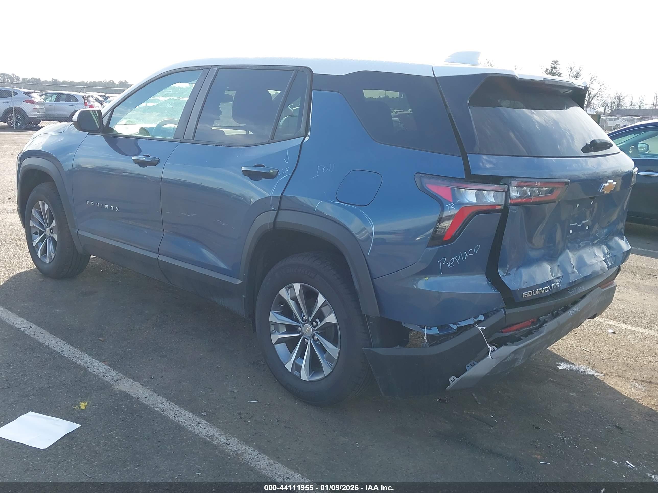 CHEVROLET EQUINOX image 3