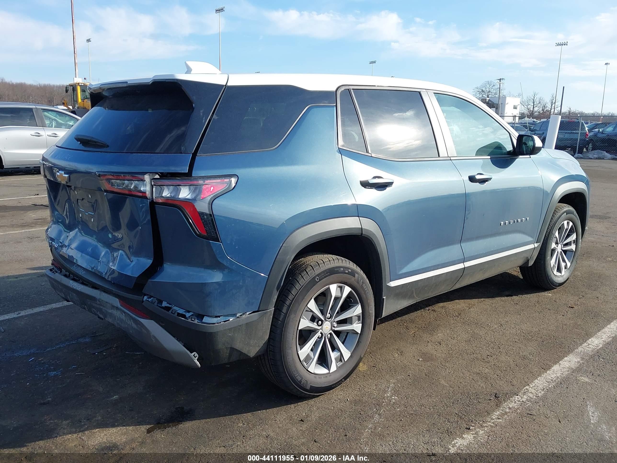 CHEVROLET EQUINOX image 4