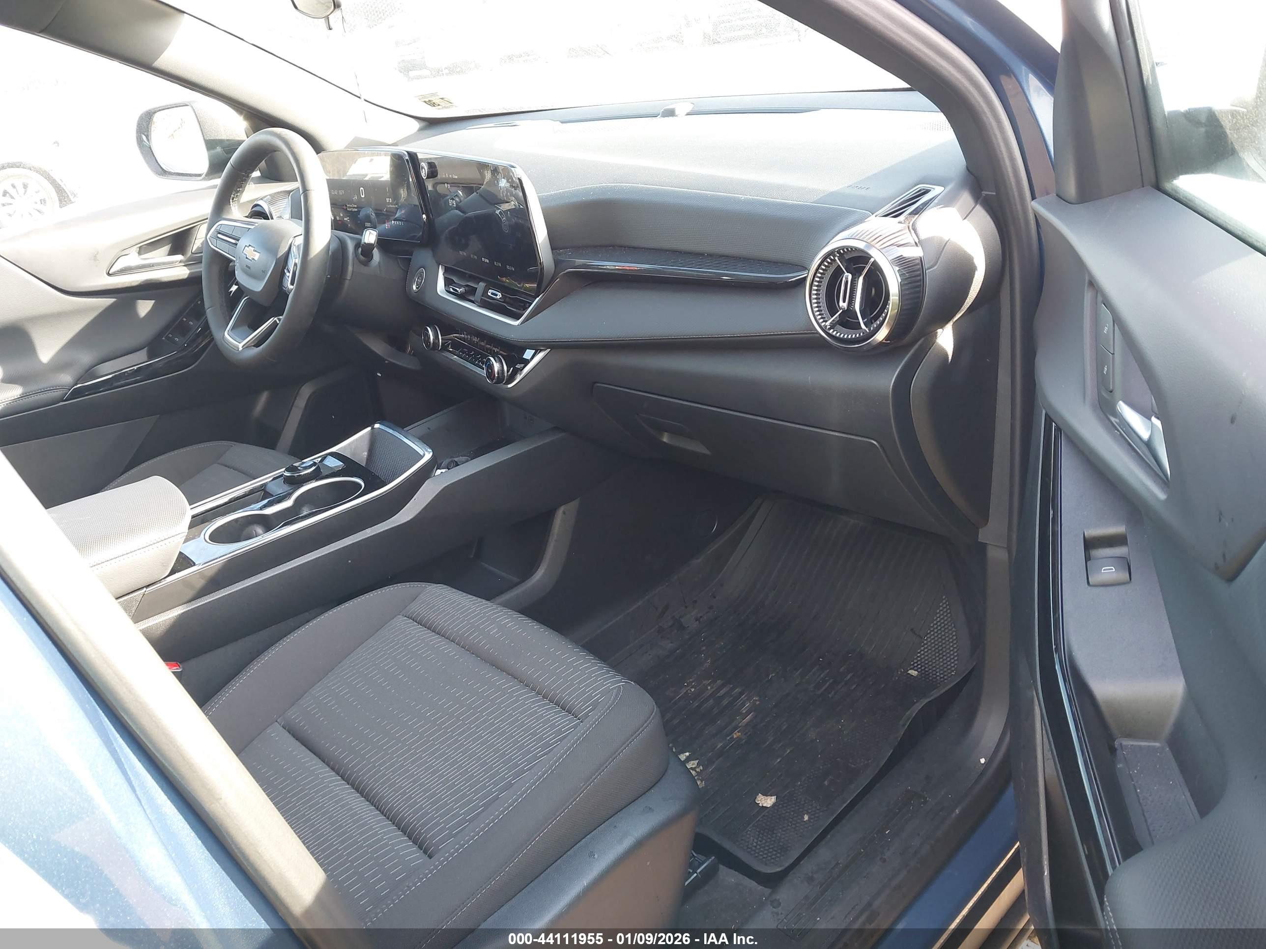CHEVROLET EQUINOX image 5