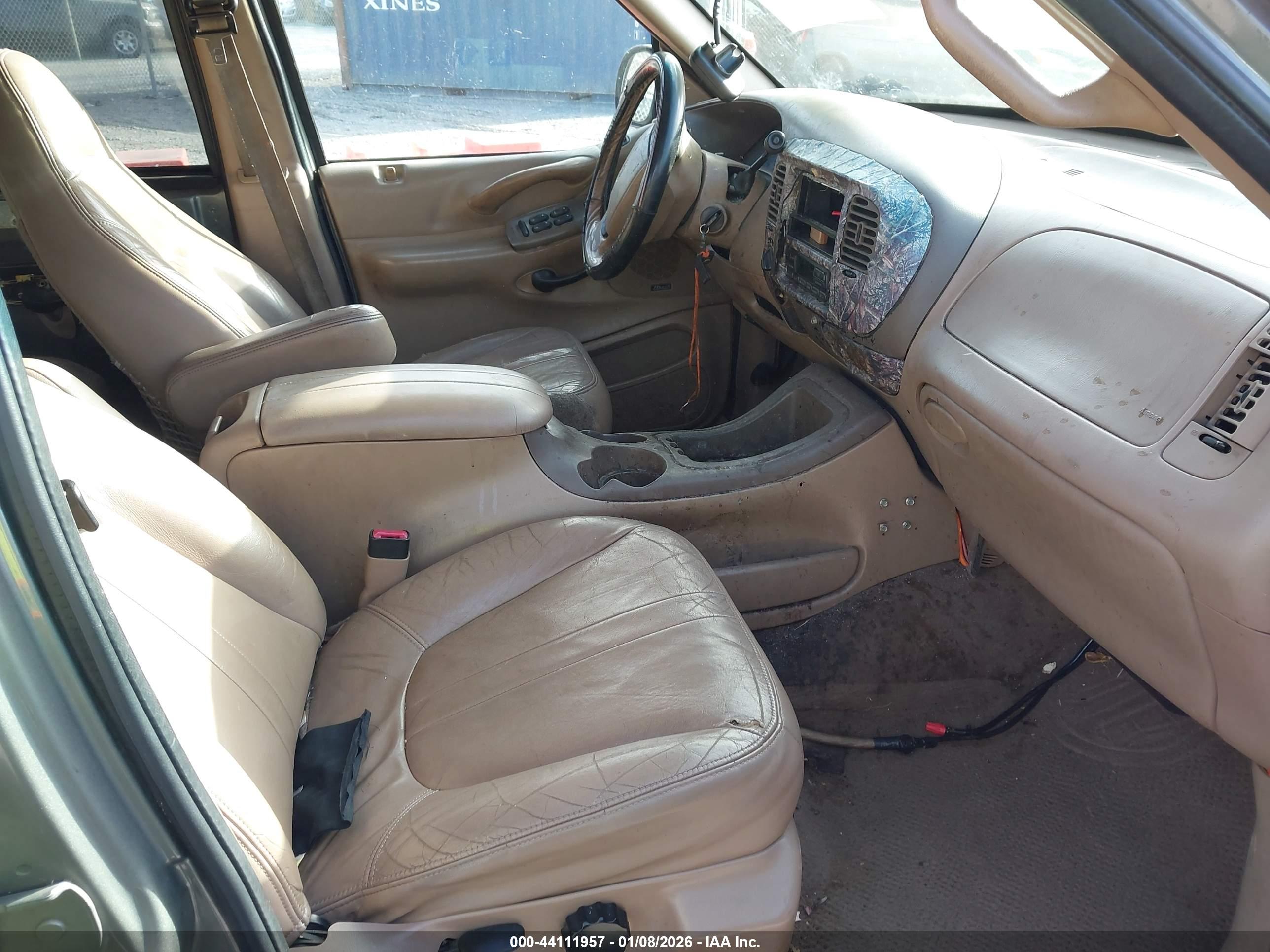 FORD EXPEDITION image 5
