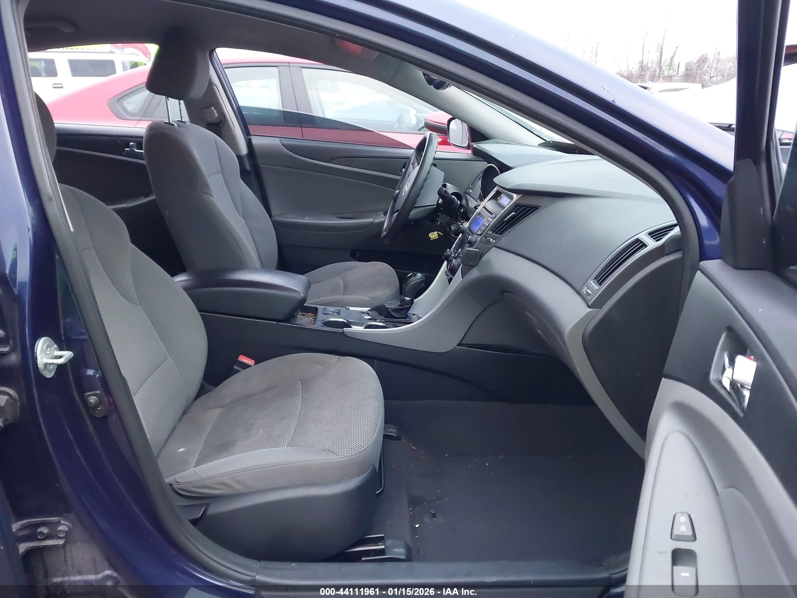 HYUNDAI SONATA image 5