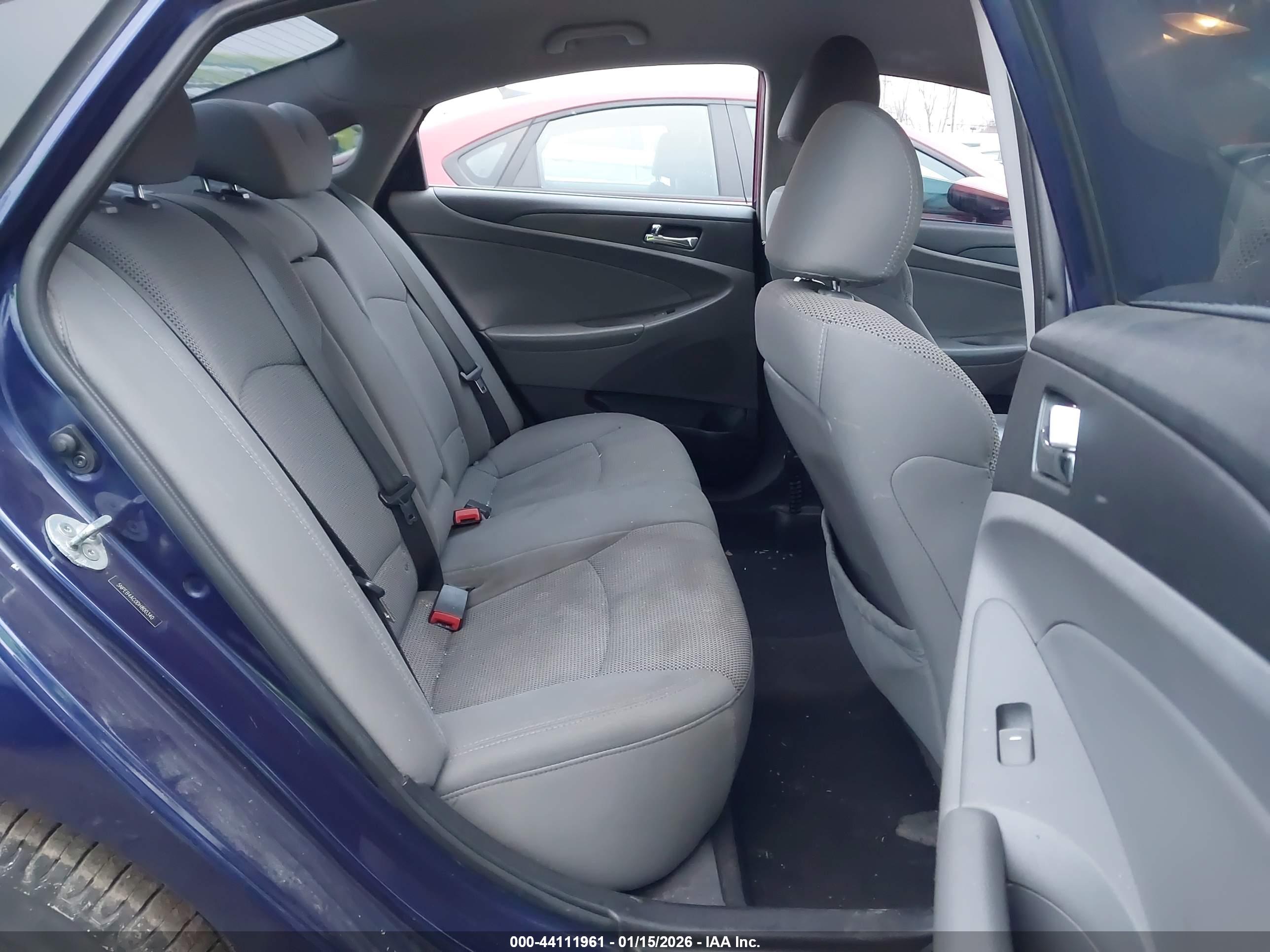 HYUNDAI SONATA image 8