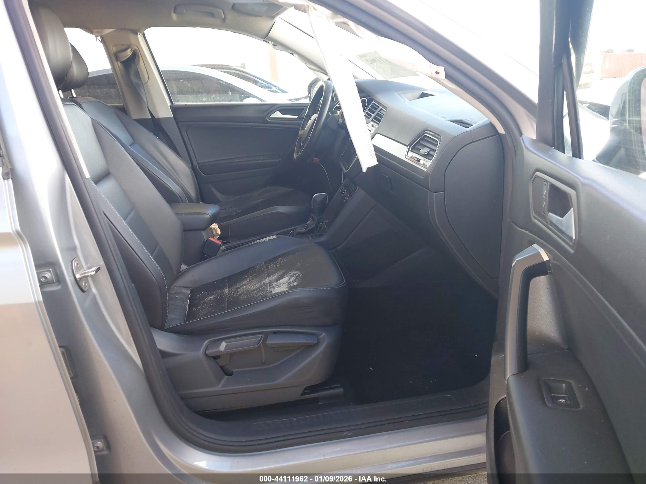VOLKSWAGEN TIGUAN image 5