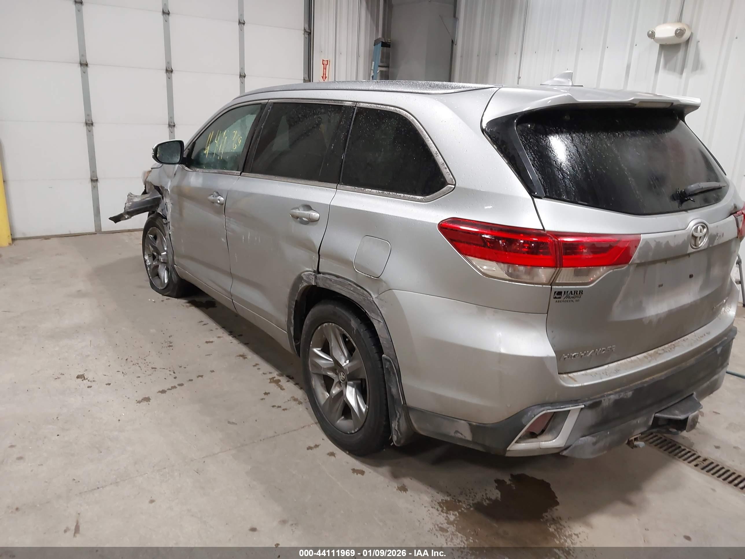 TOYOTA HIGHLANDER image 3