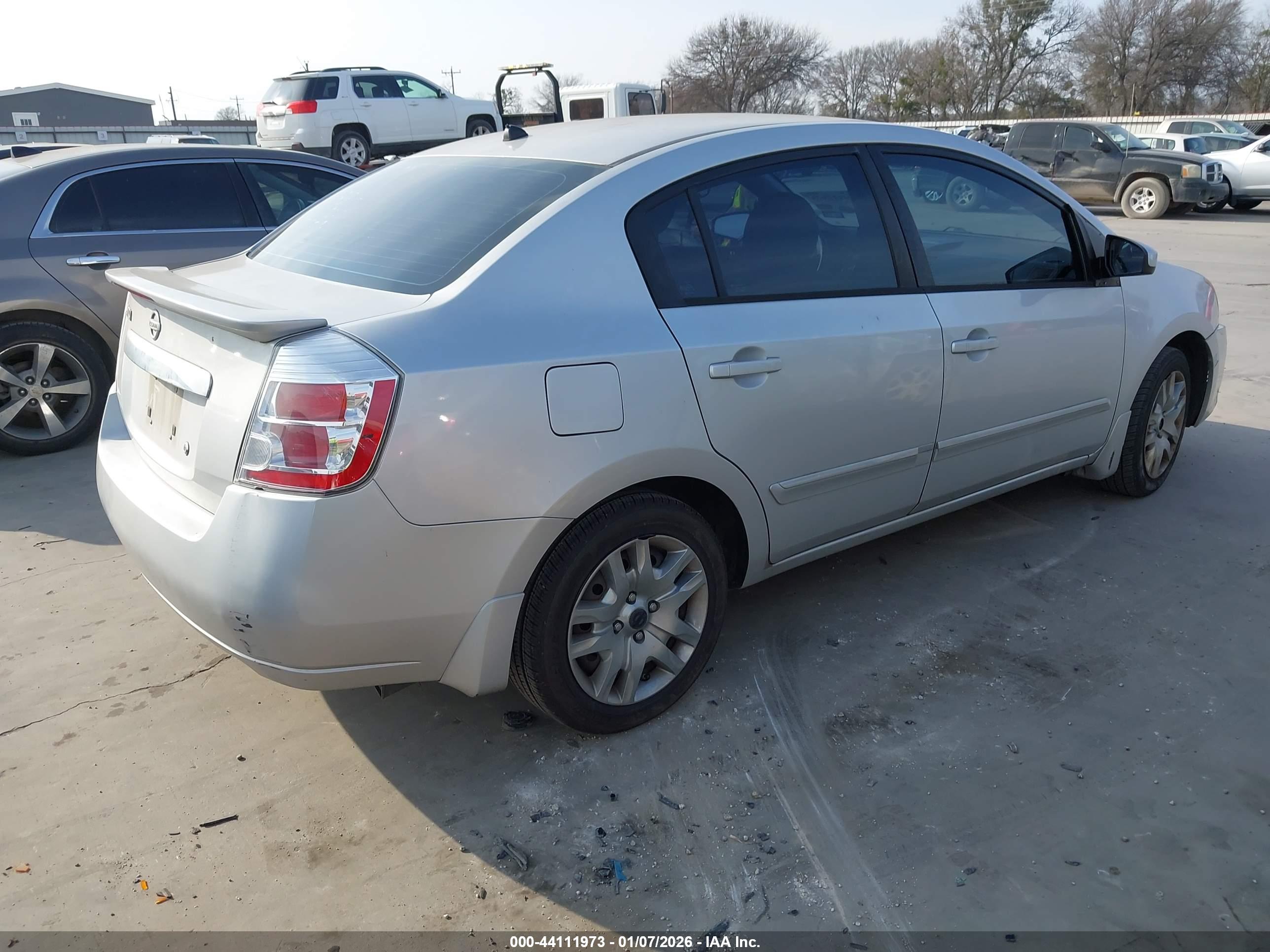 NISSAN SENTRA image 4
