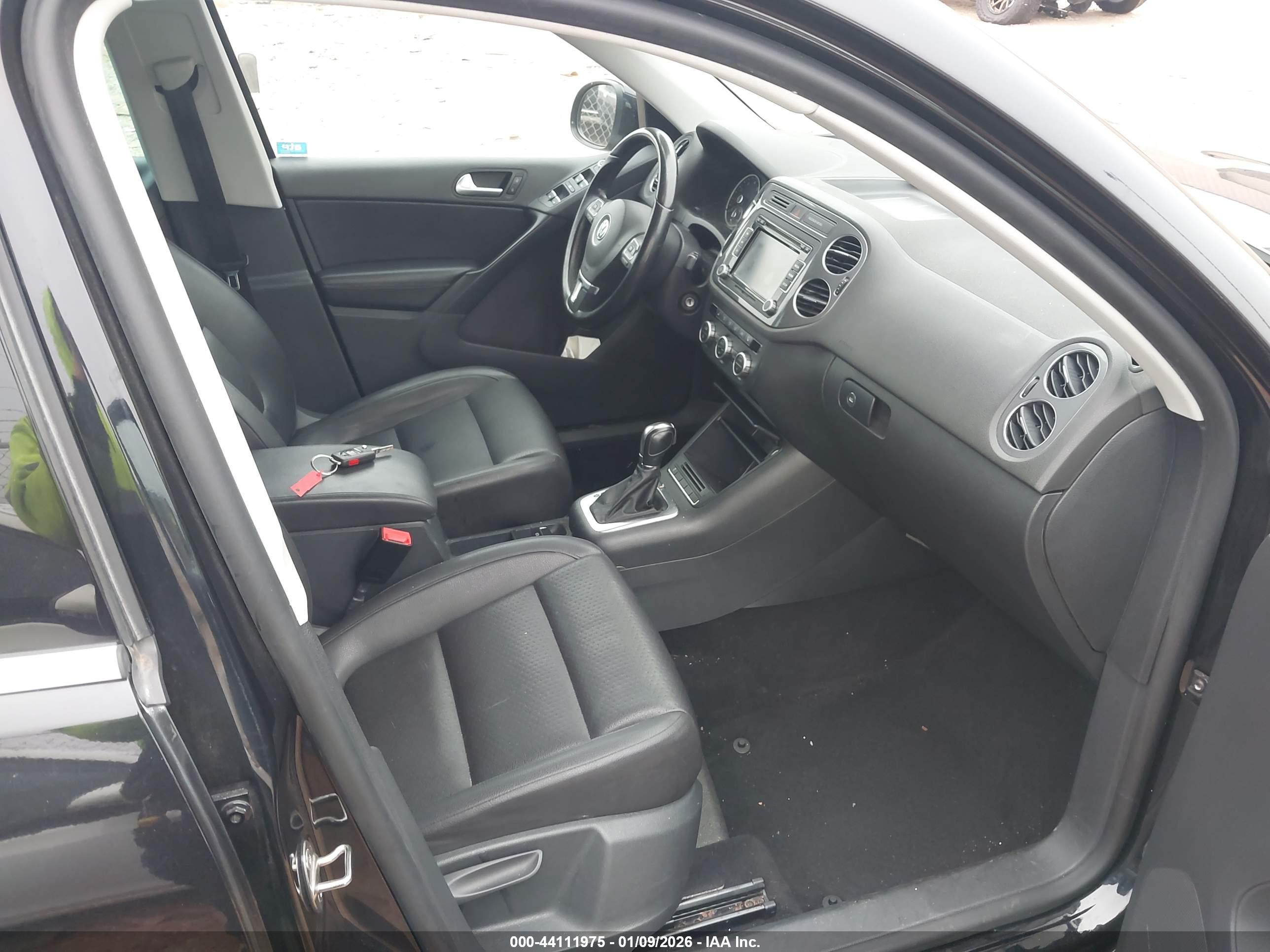 VOLKSWAGEN TIGUAN image 5