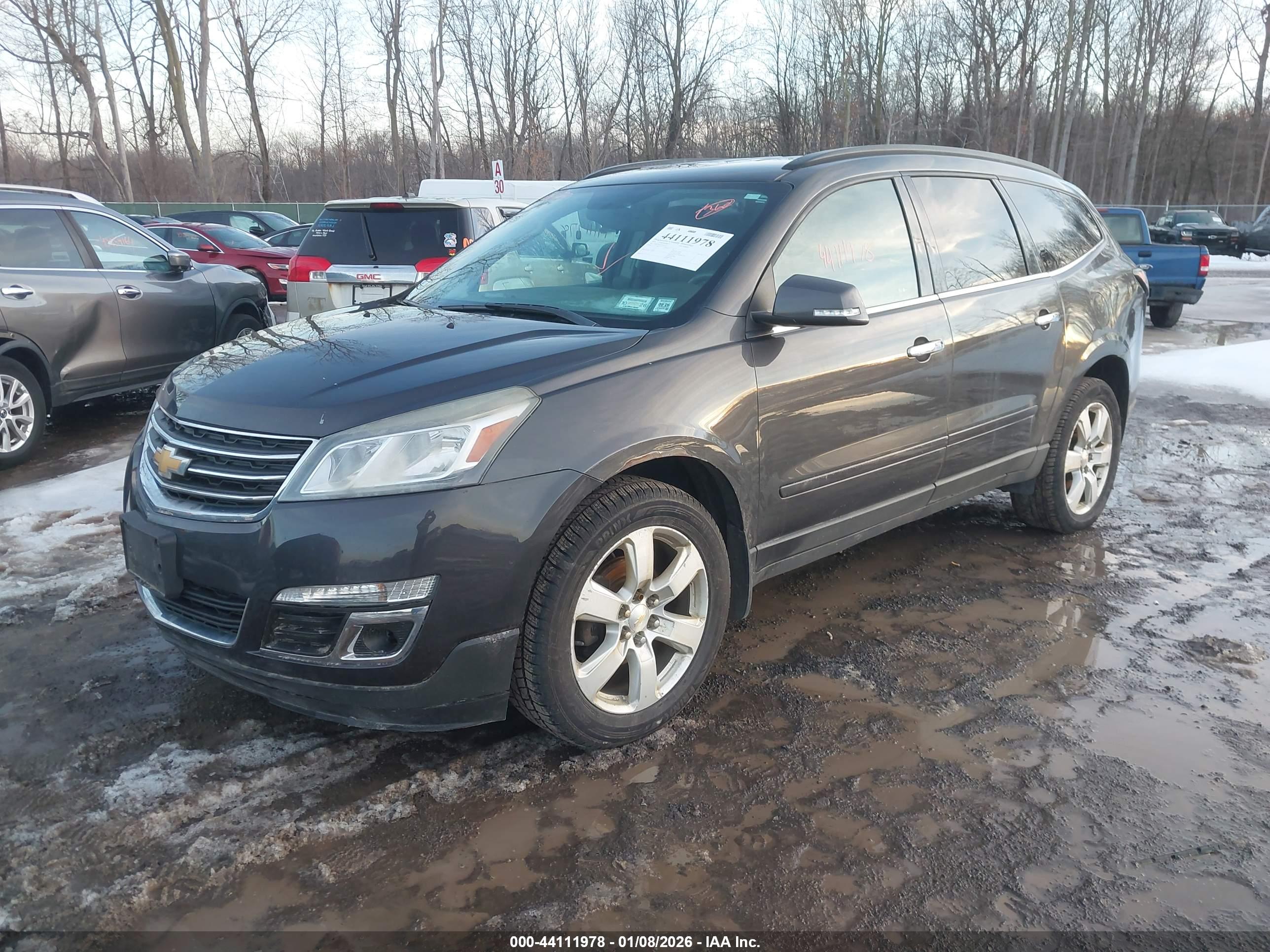 CHEVROLET TRAVERSE image 2