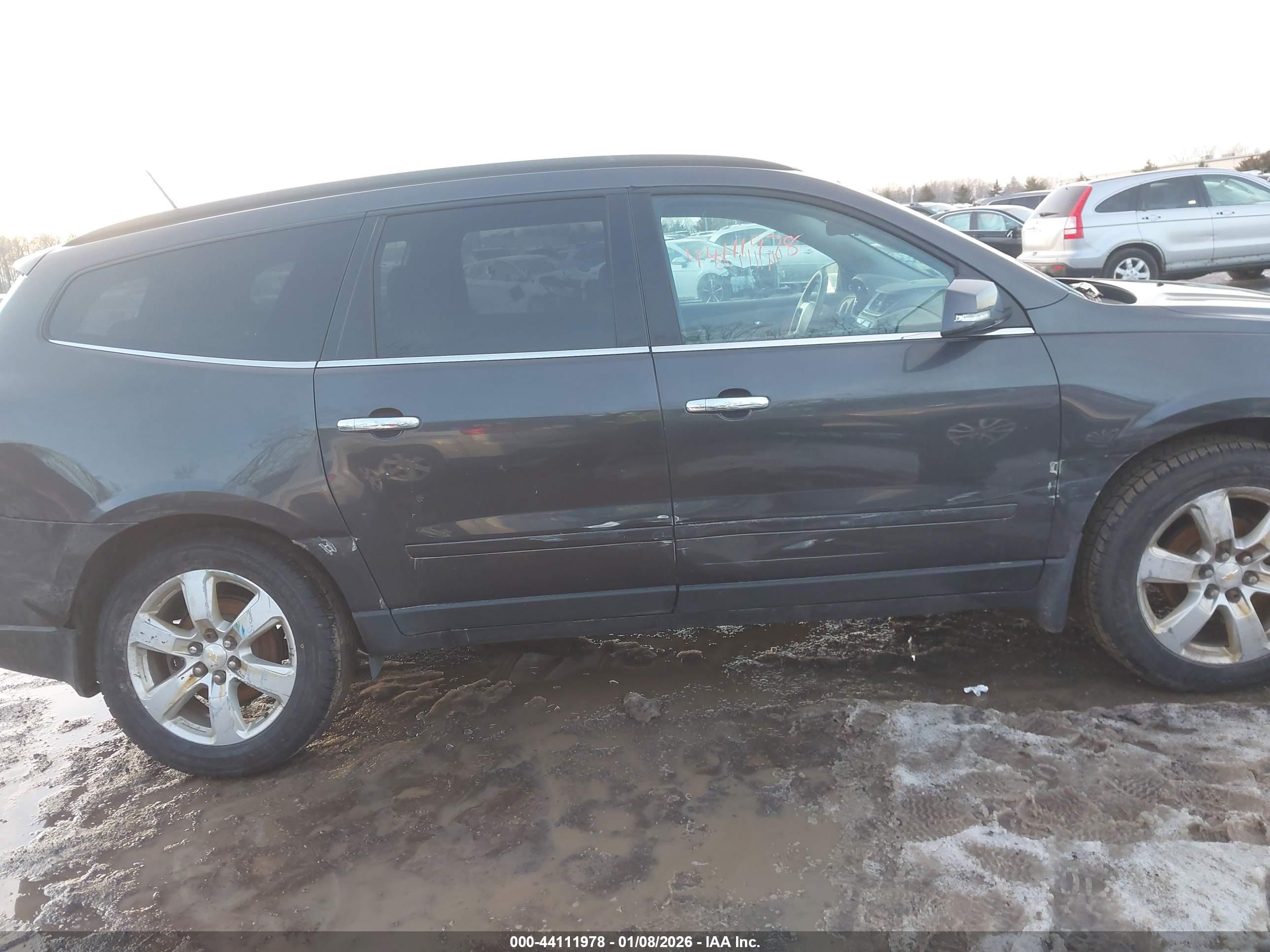 CHEVROLET TRAVERSE image 6
