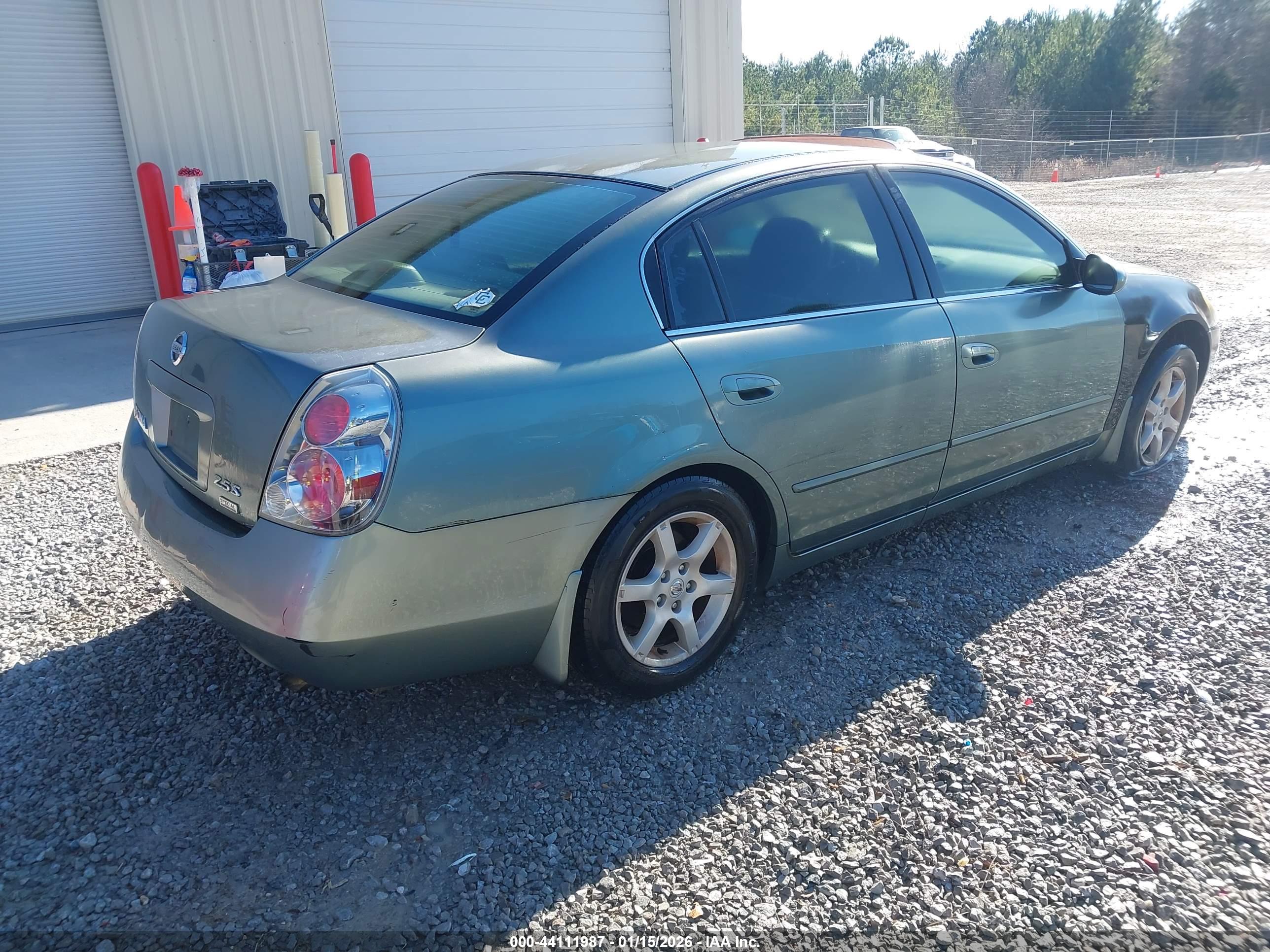 NISSAN ALTIMA image 4