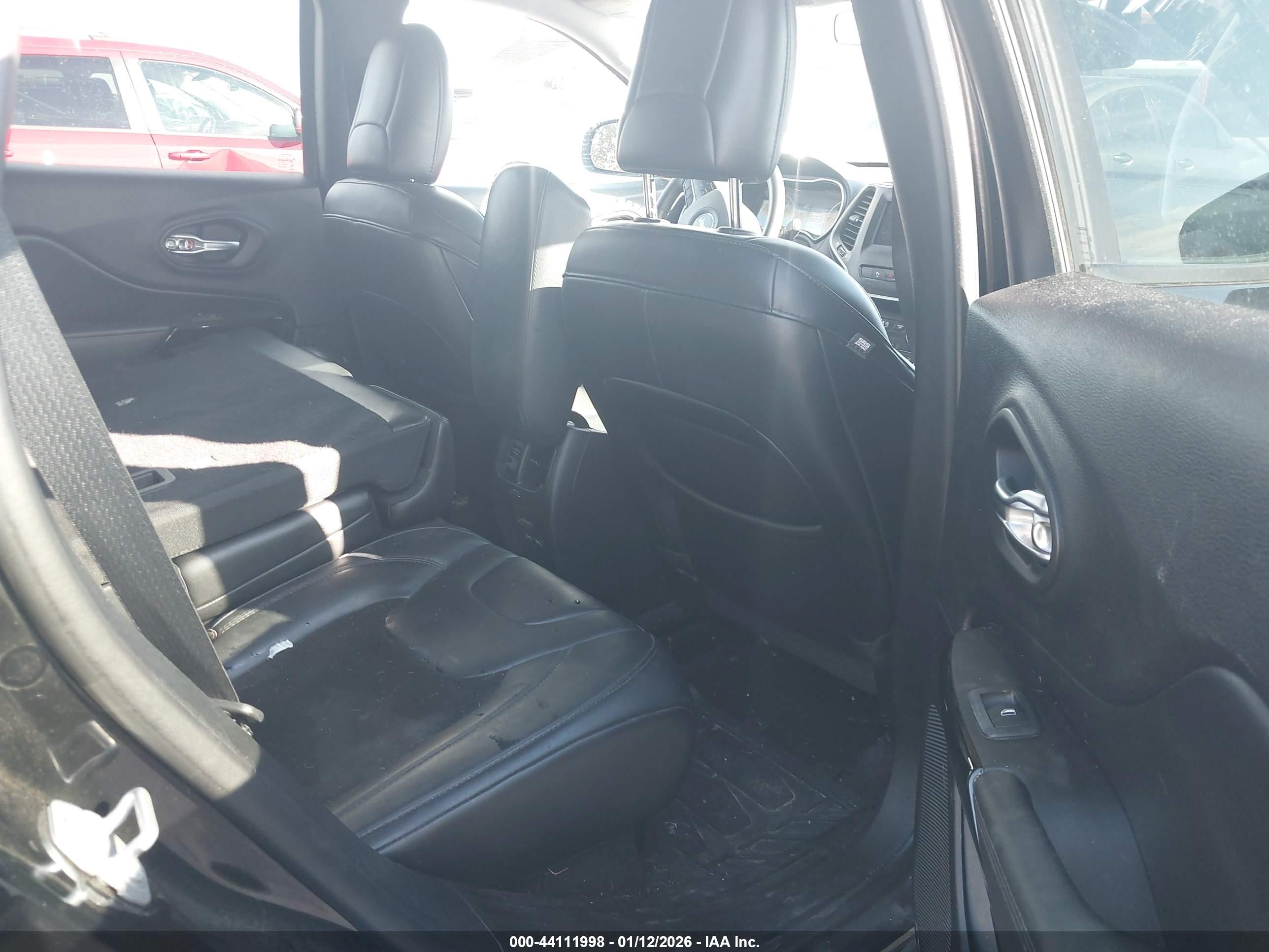 JEEP CHEROKEE image 8