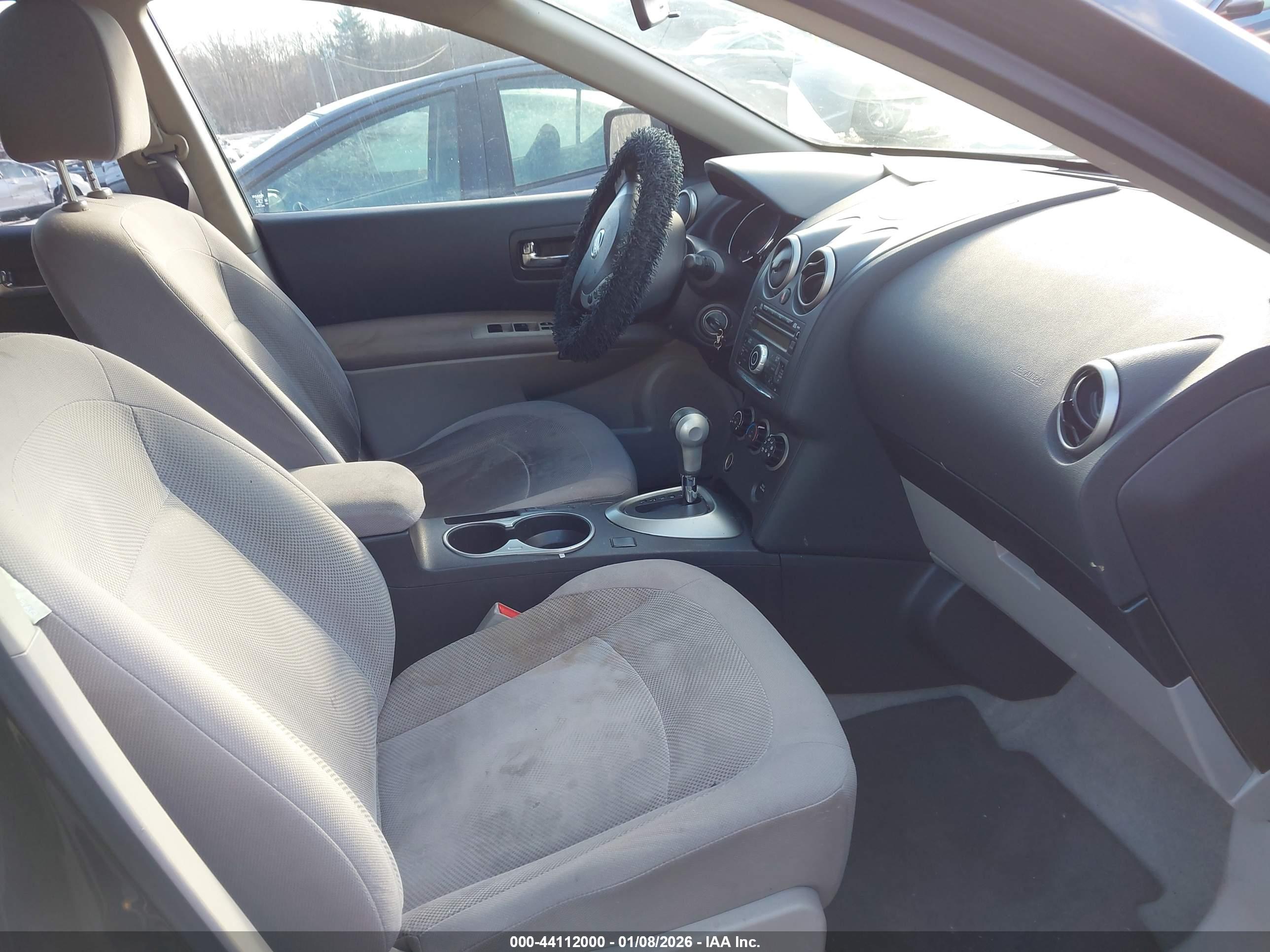 NISSAN ROGUE image 5