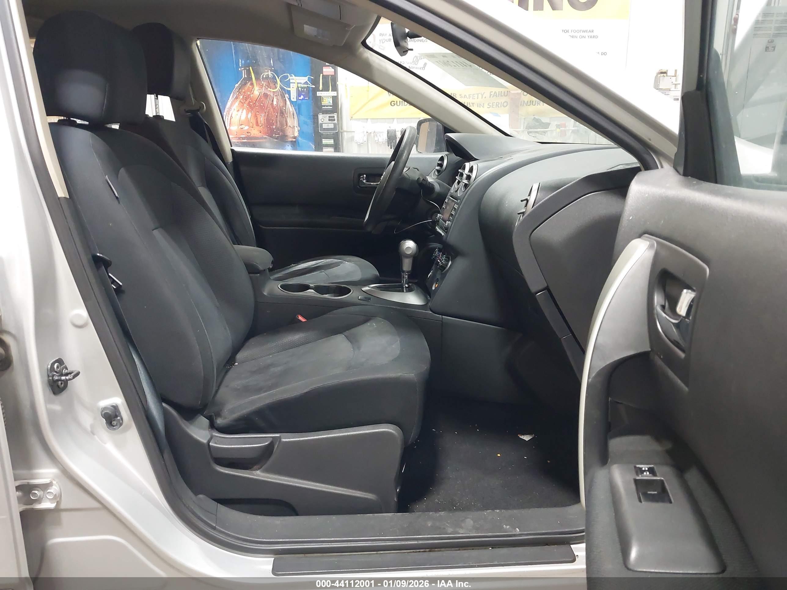 NISSAN ROGUE image 5
