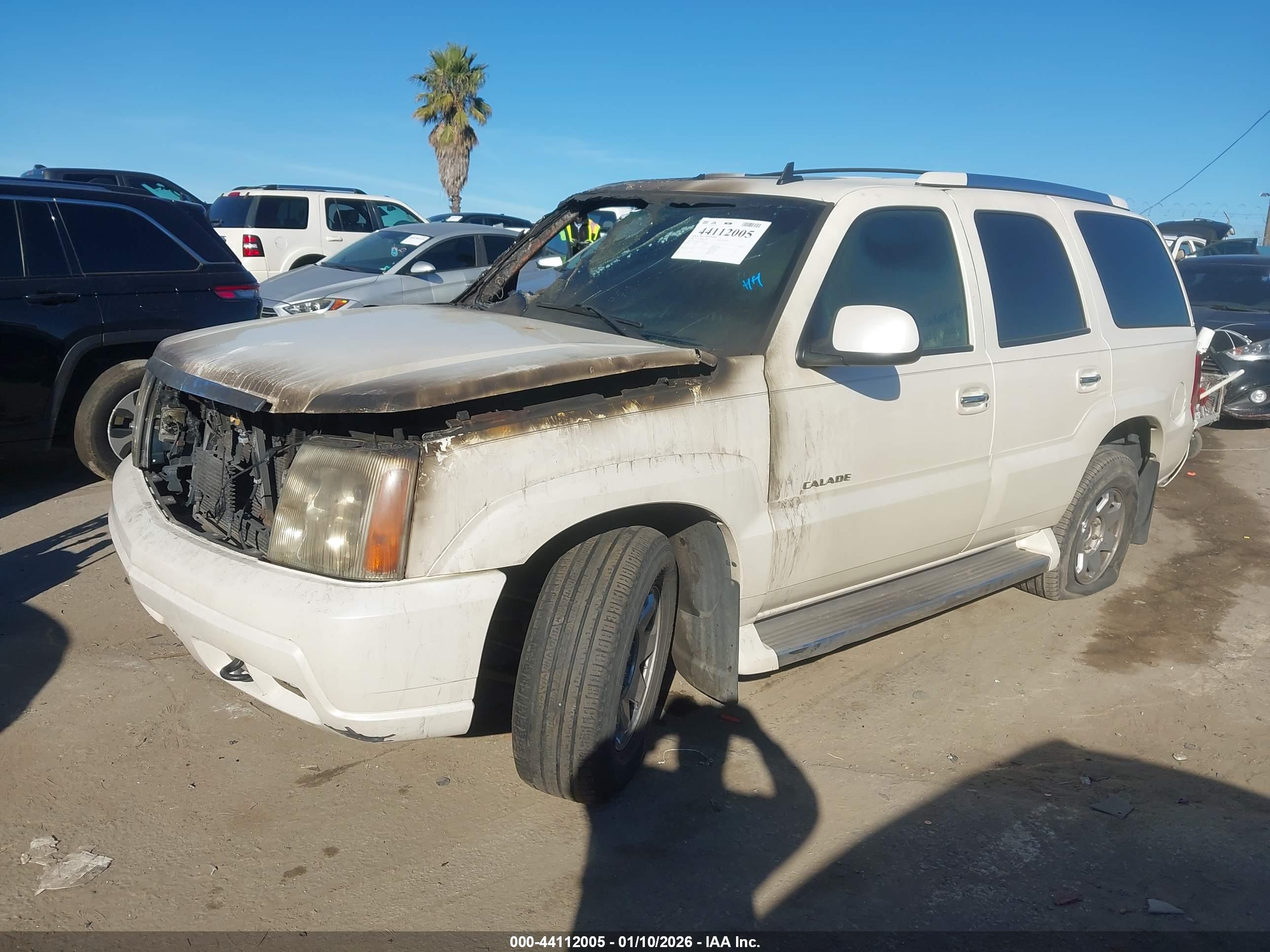 CADILLAC ESCALADE image 2