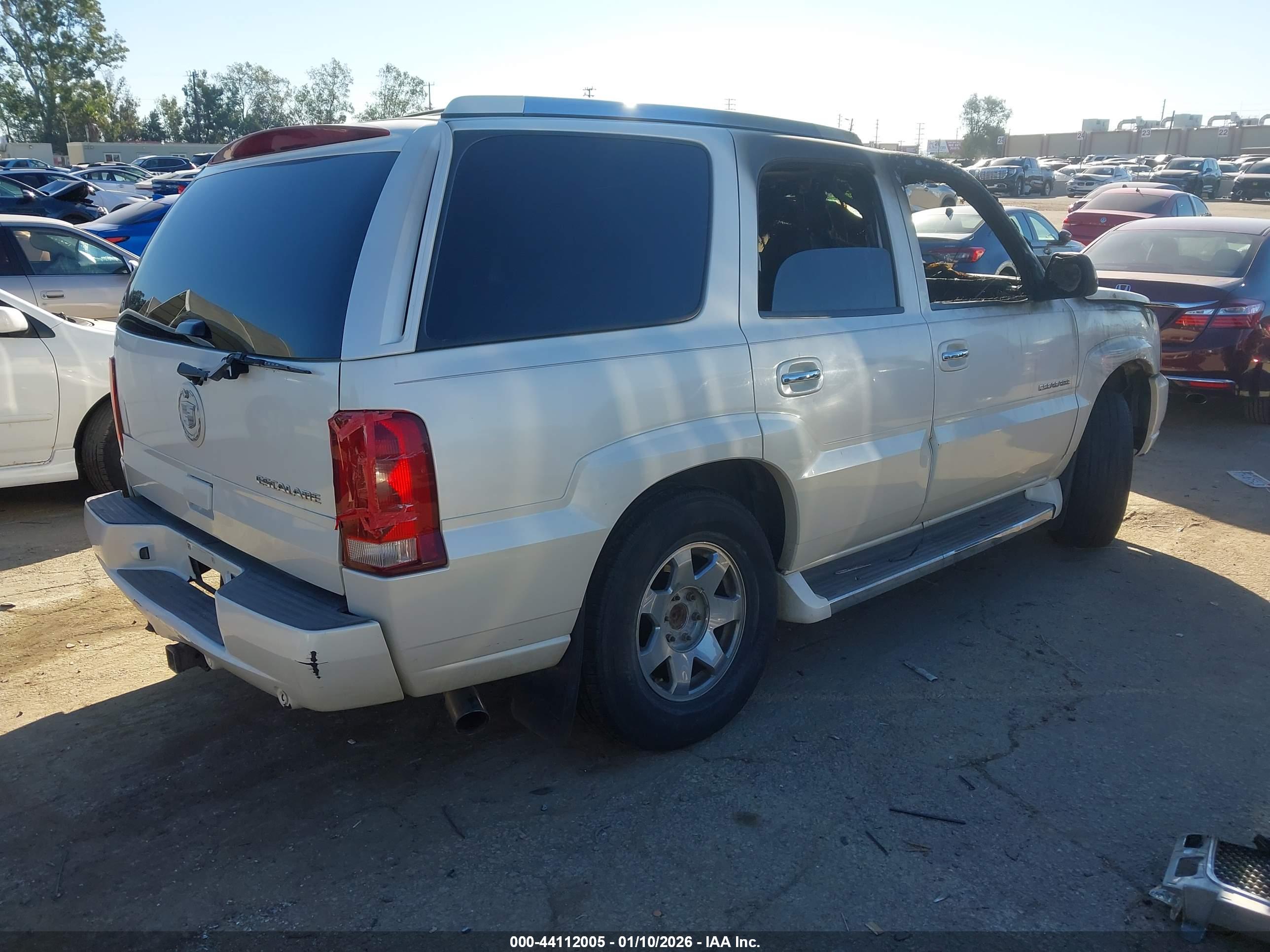 CADILLAC ESCALADE image 4
