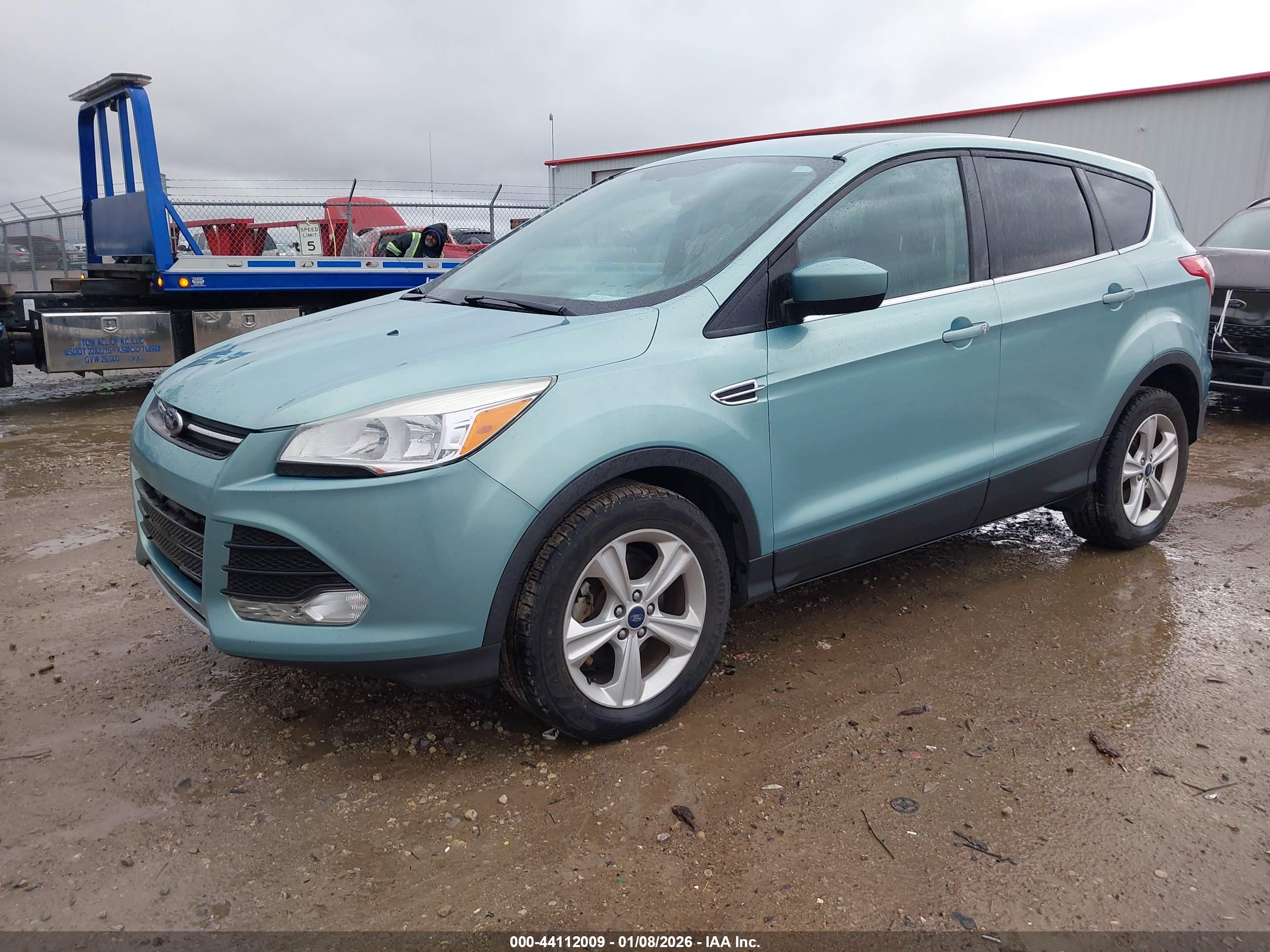 FORD ESCAPE image 2
