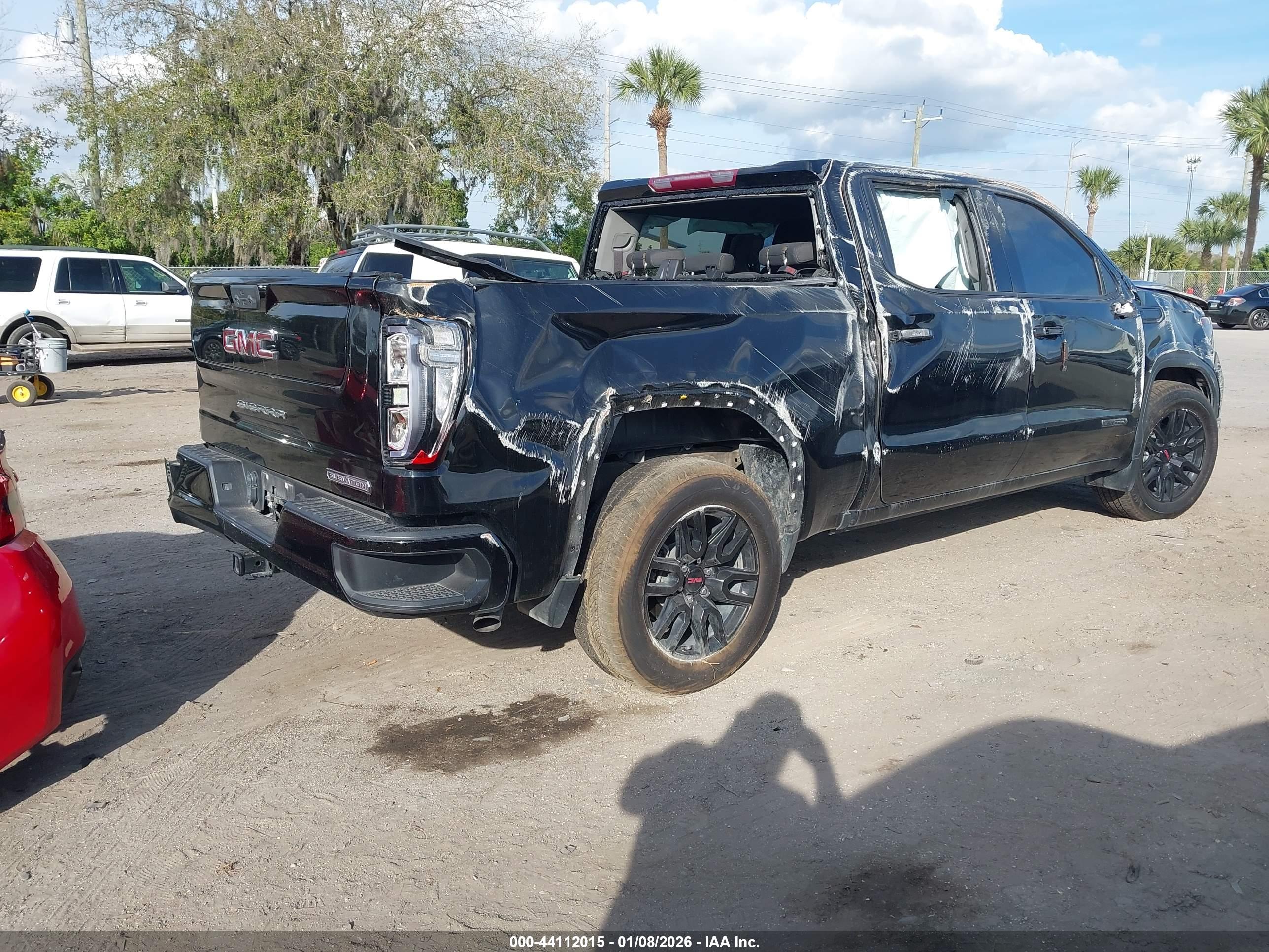 GMC SIERRA image 4