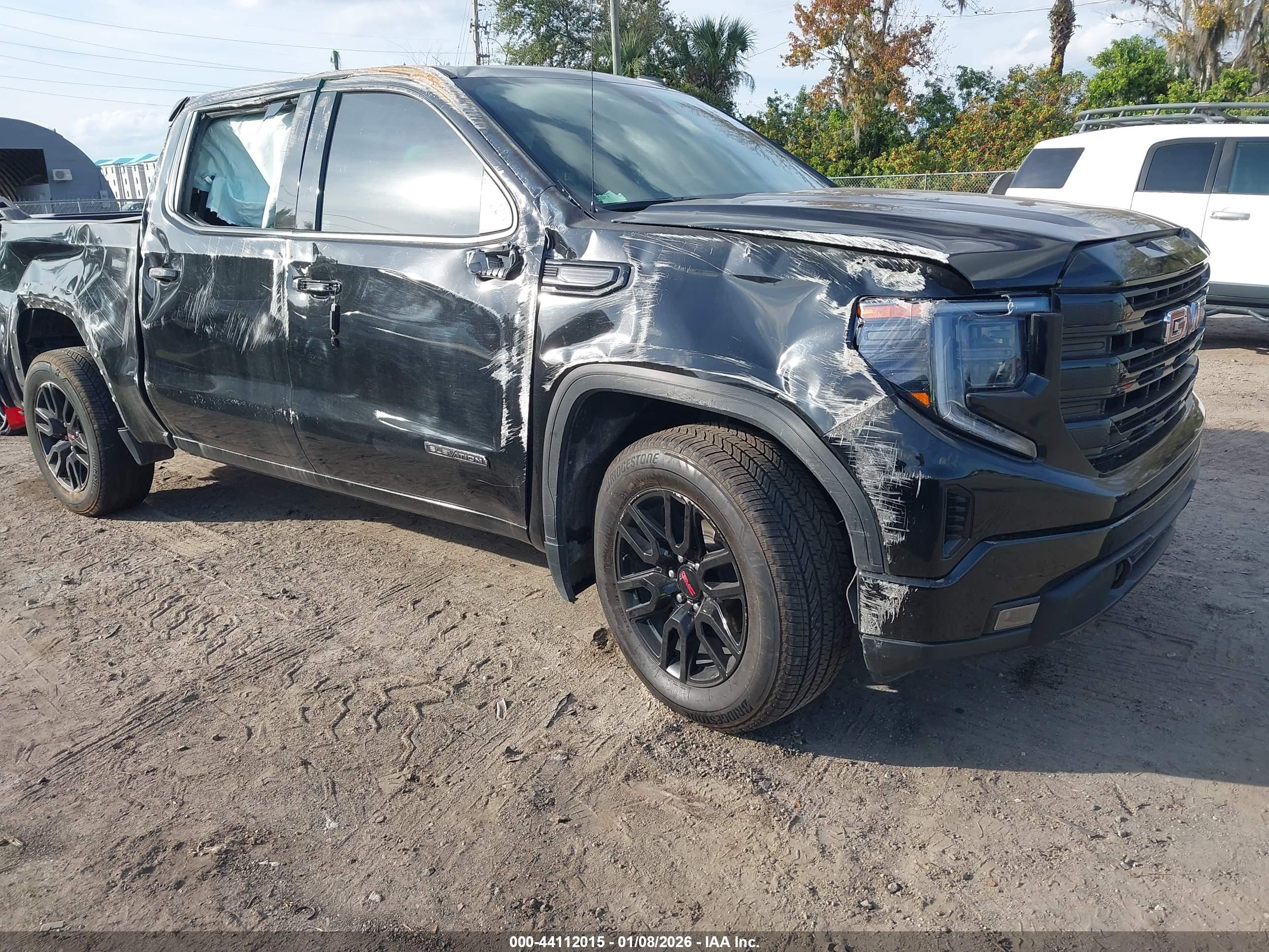 GMC SIERRA image 6