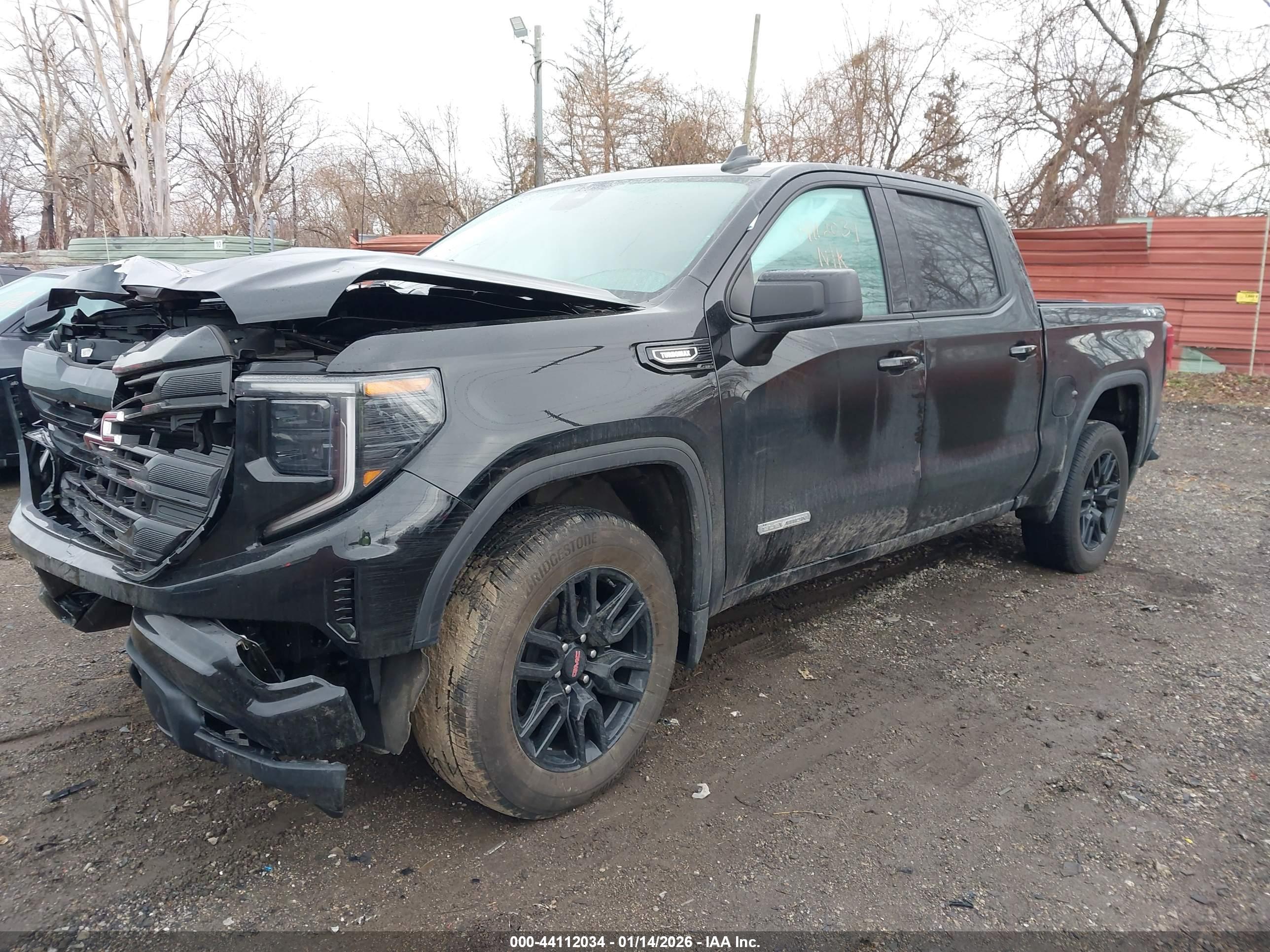 GMC SIERRA image 2