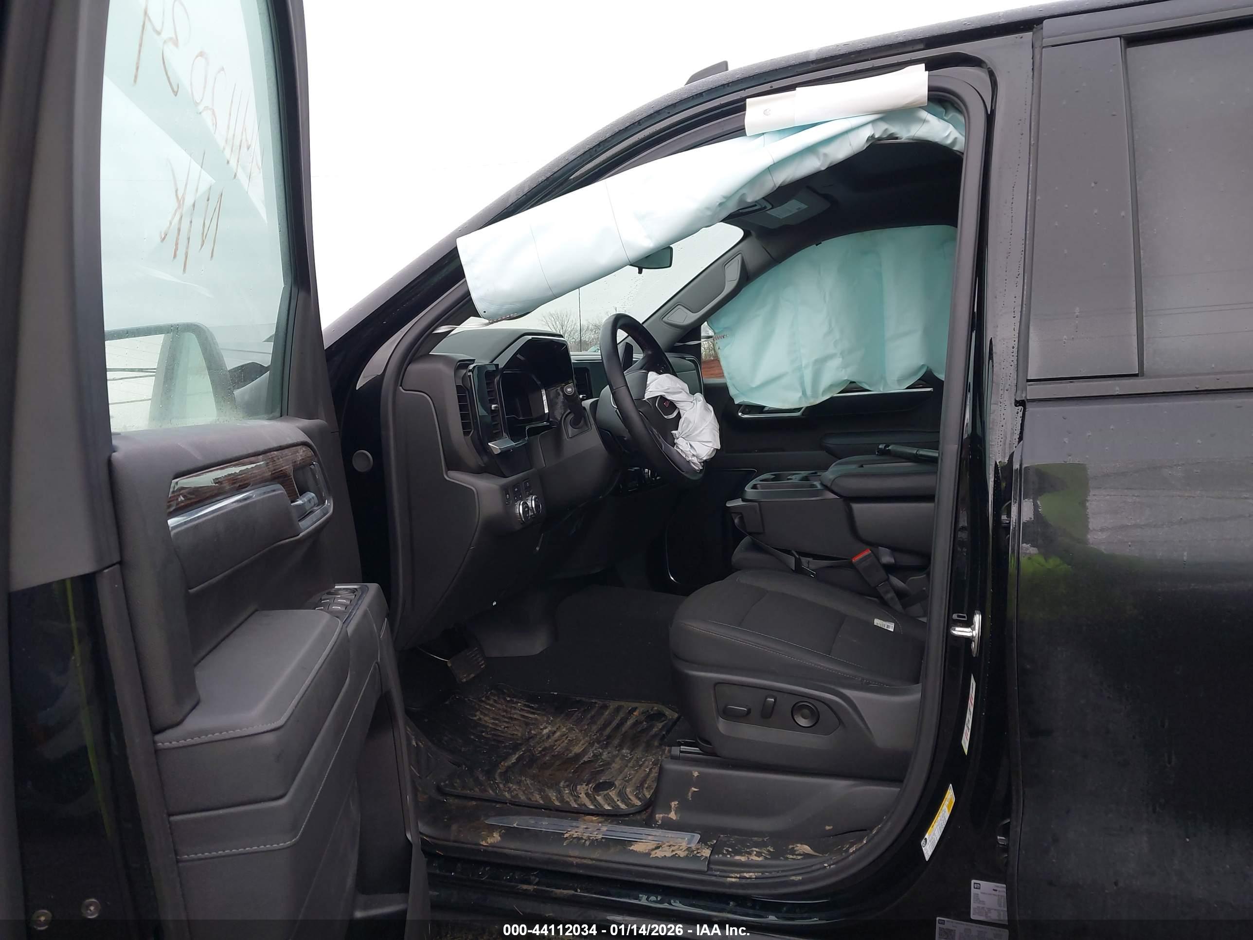 GMC SIERRA image 5