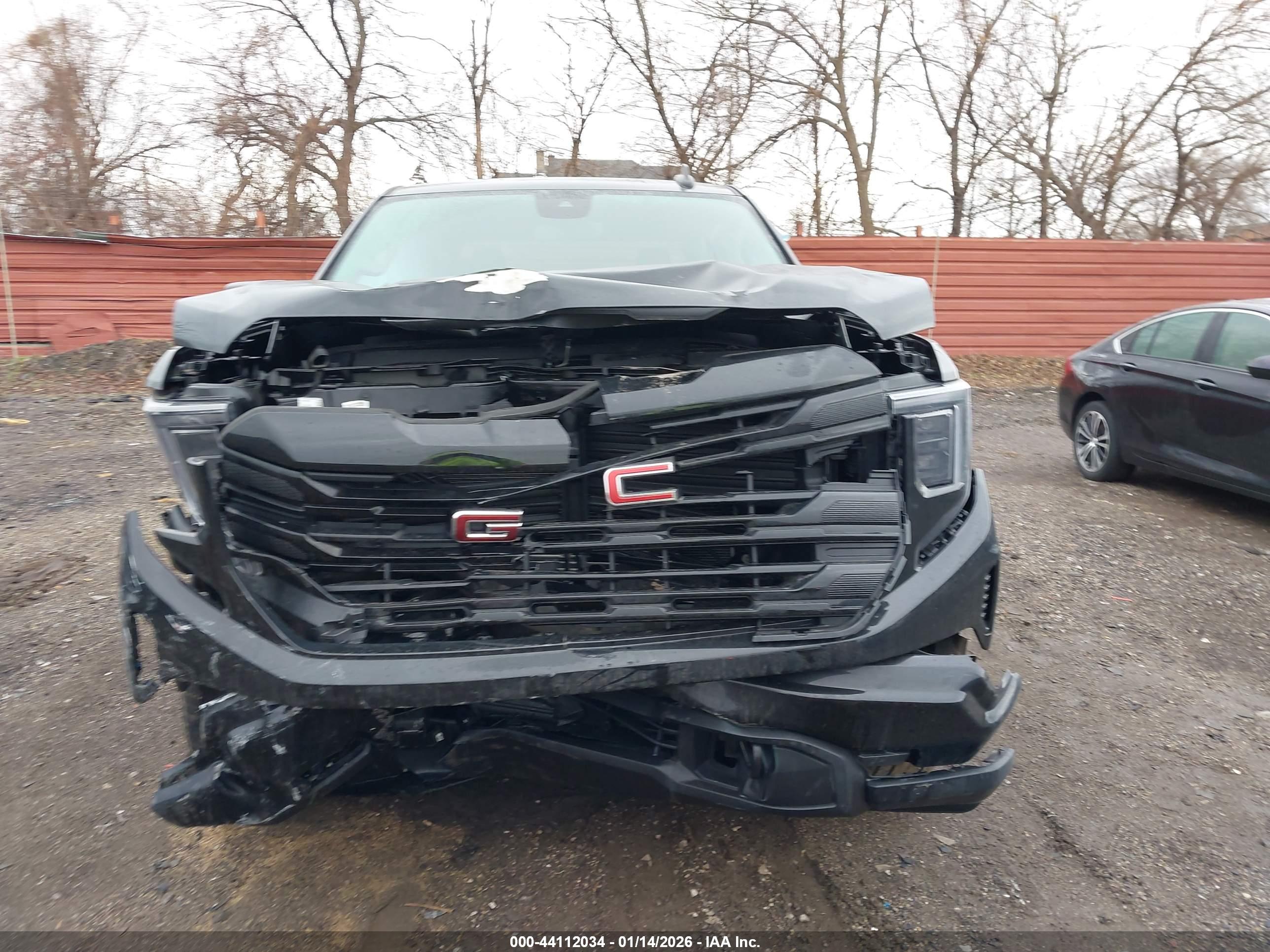 GMC SIERRA image 6