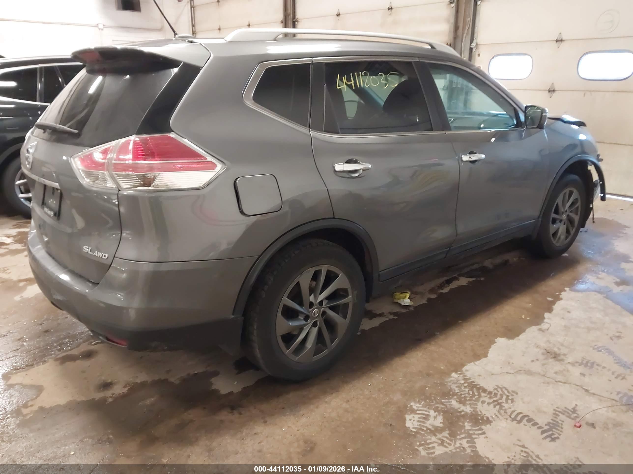 NISSAN ROGUE image 4