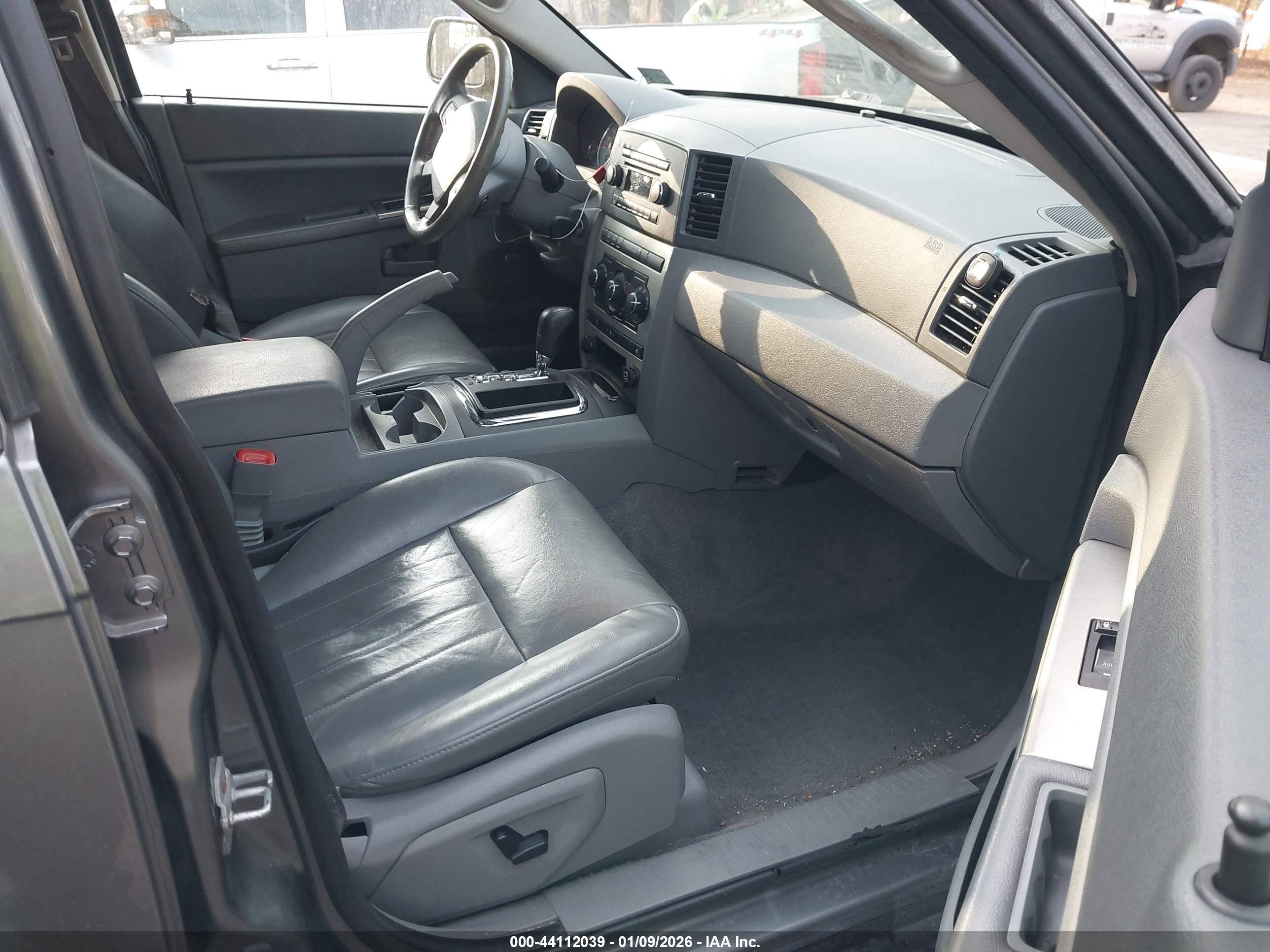 JEEP GRAND image 5