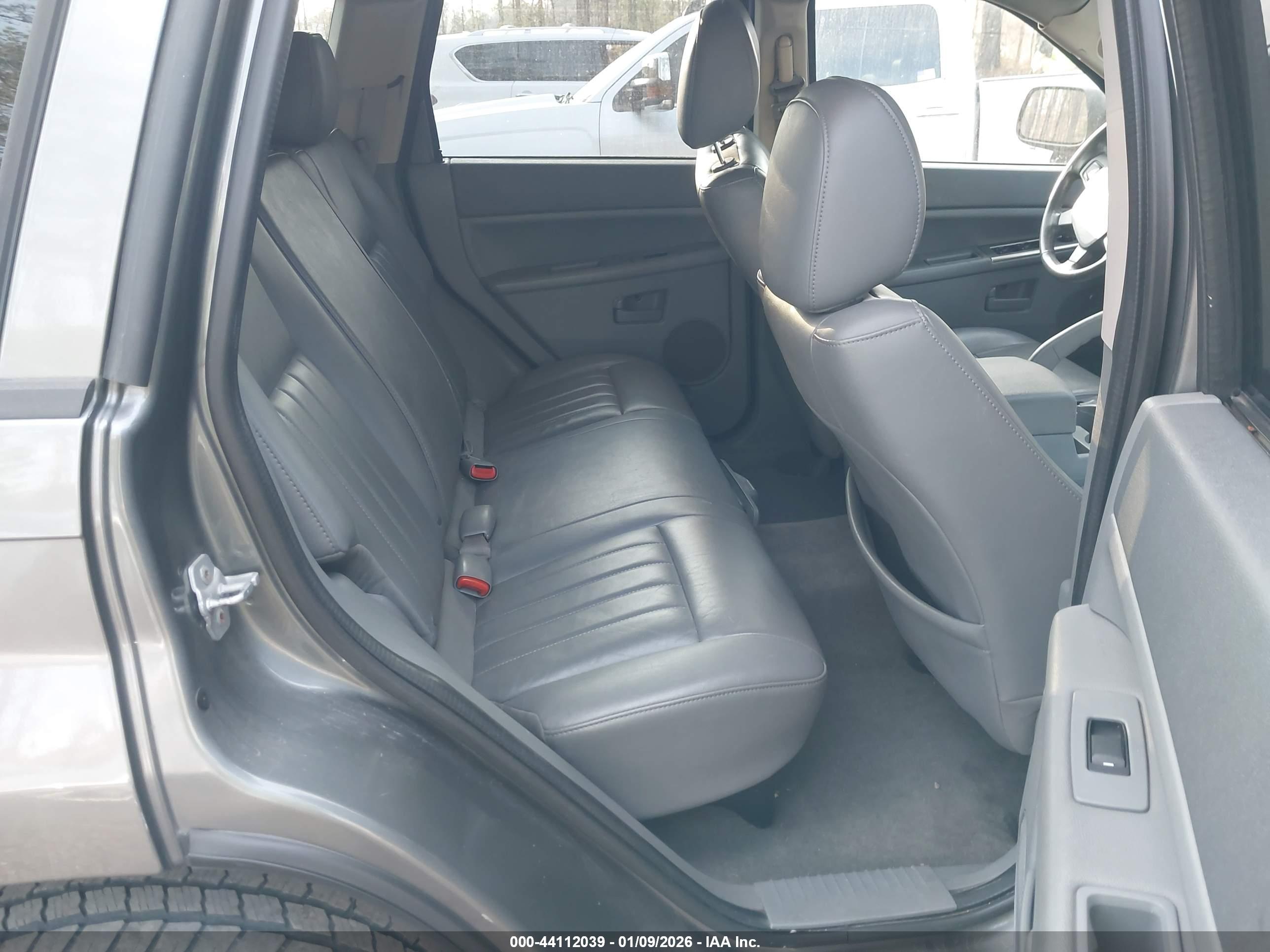 JEEP GRAND image 8