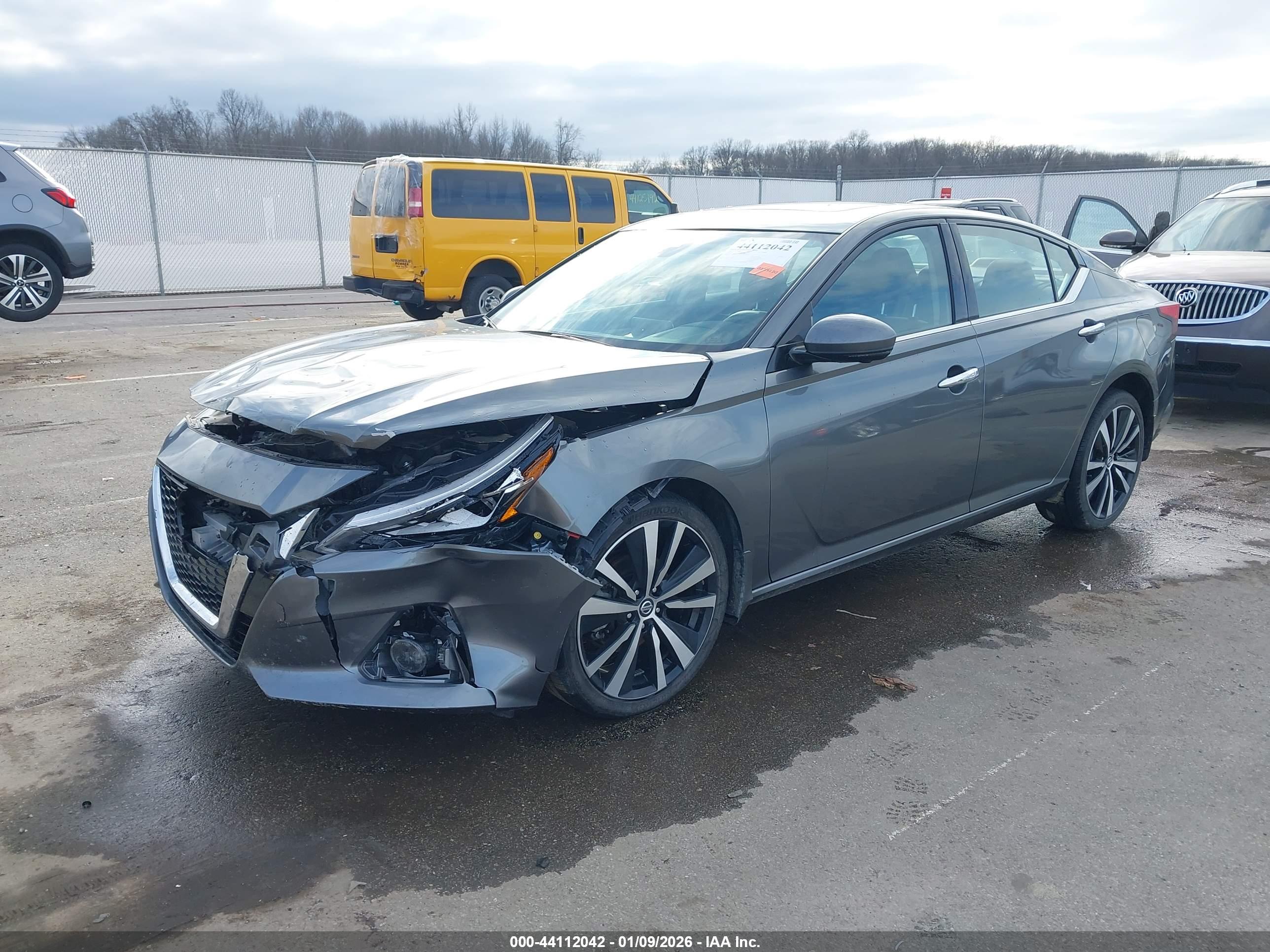 NISSAN ALTIMA image 2