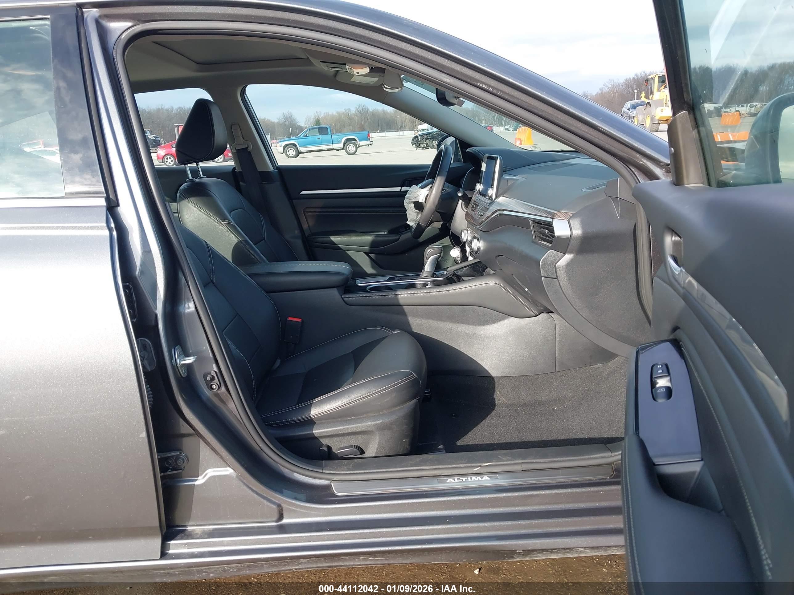 NISSAN ALTIMA image 5