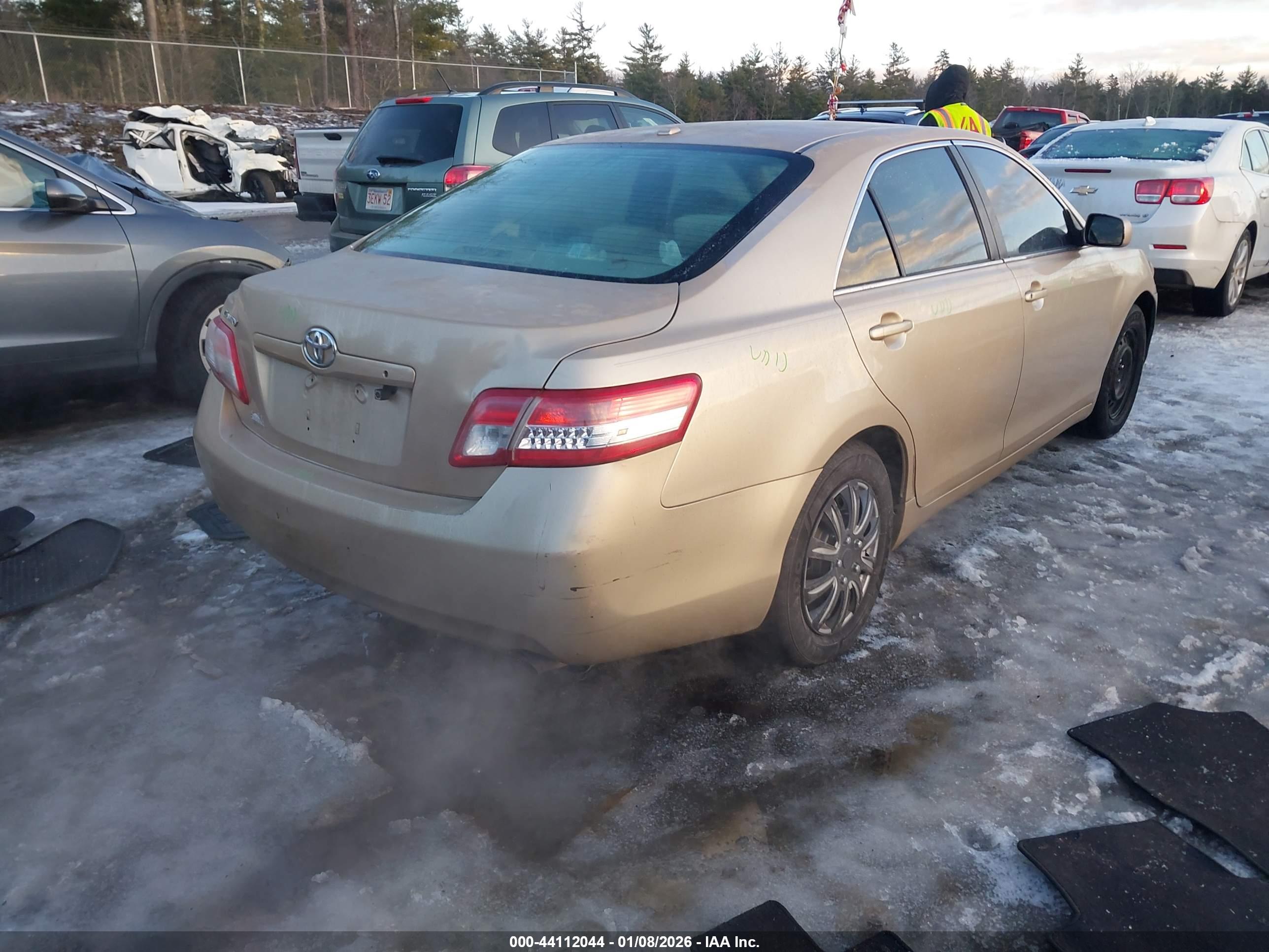 TOYOTA CAMRY image 4