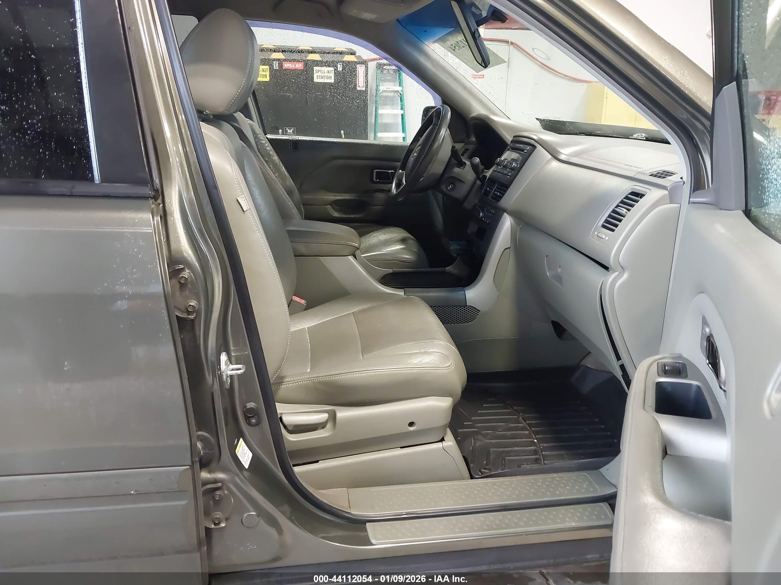HONDA PILOT image 5