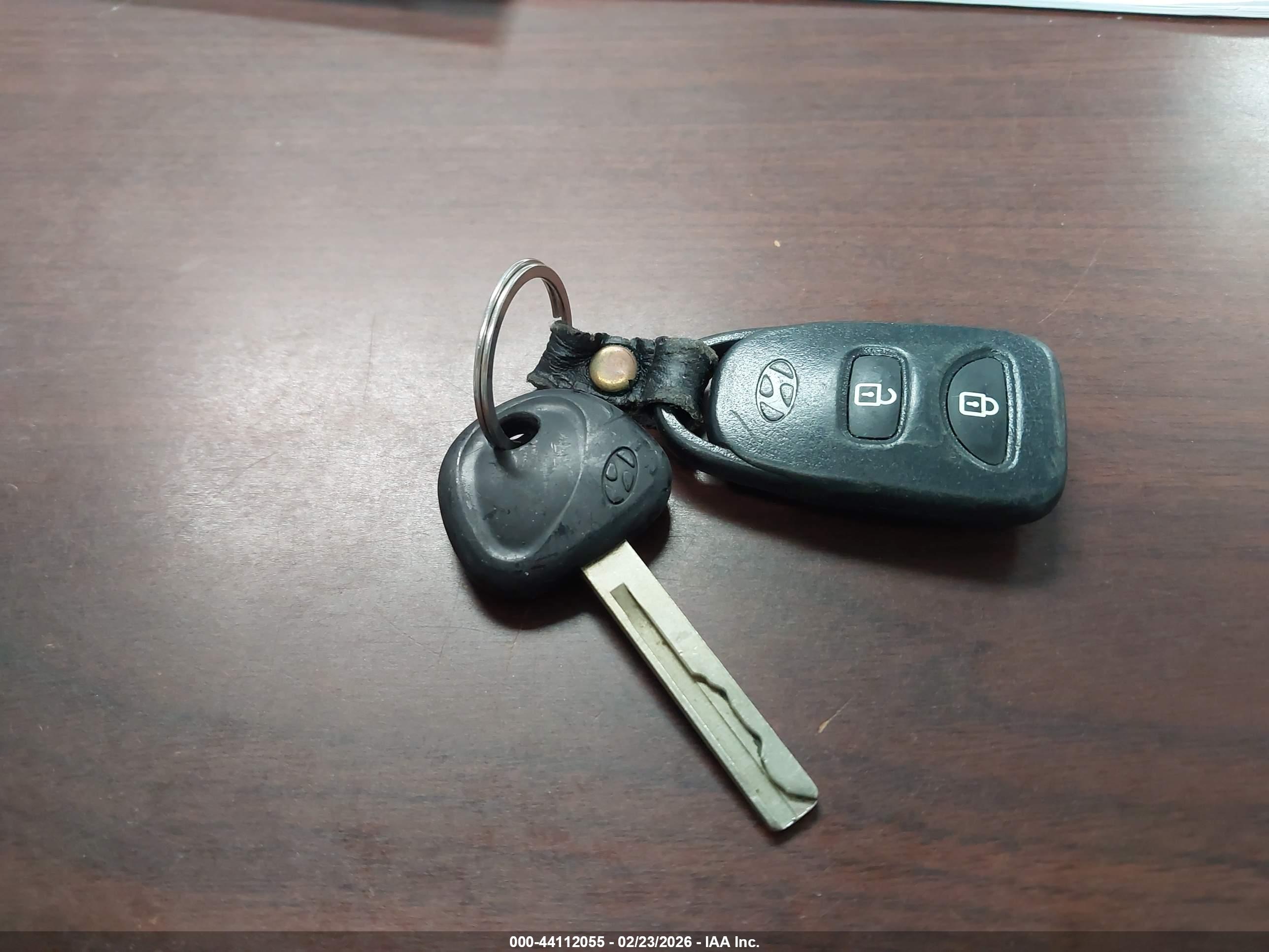 HYUNDAI ACCENT image 11