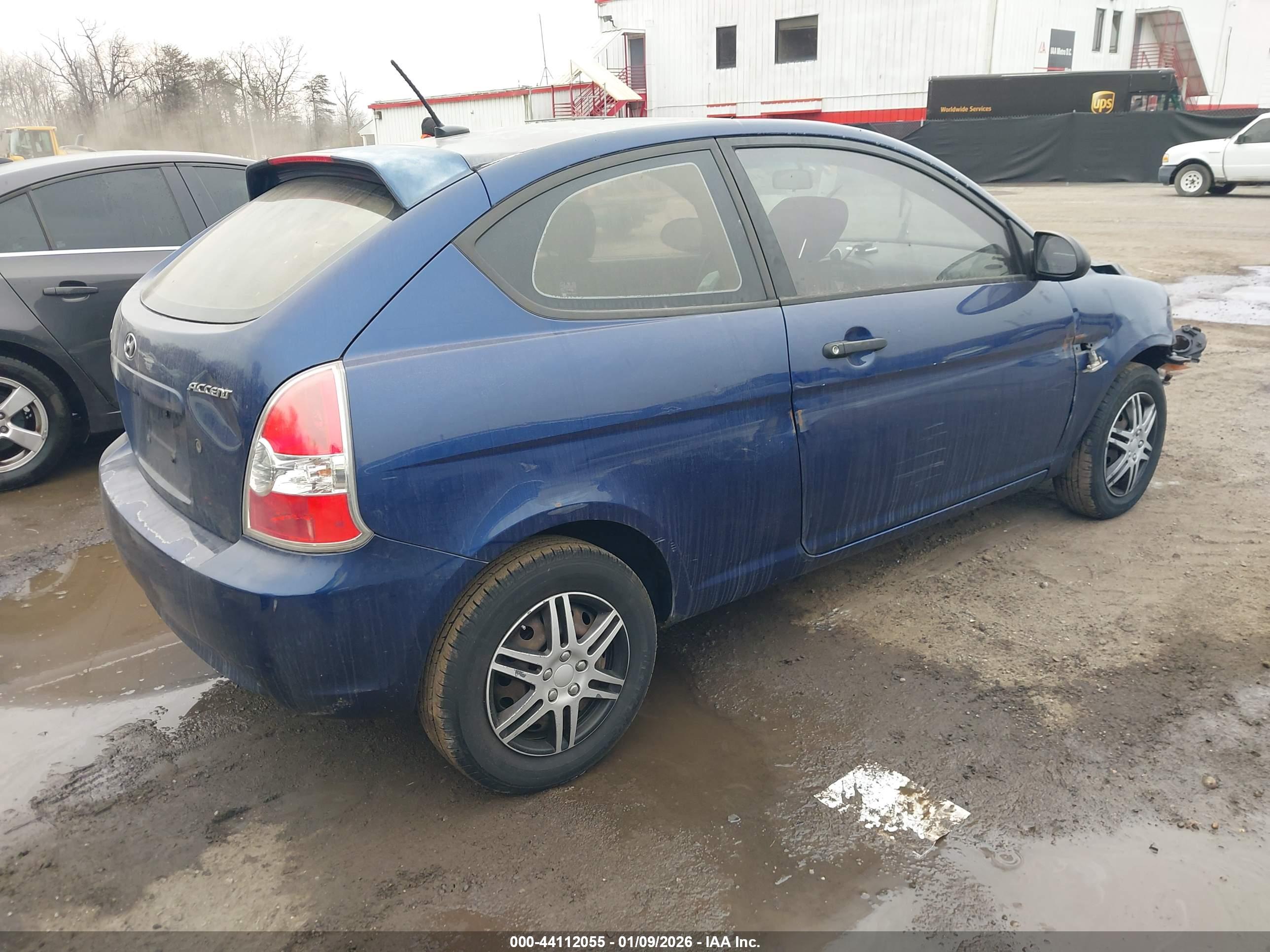 HYUNDAI ACCENT image 4