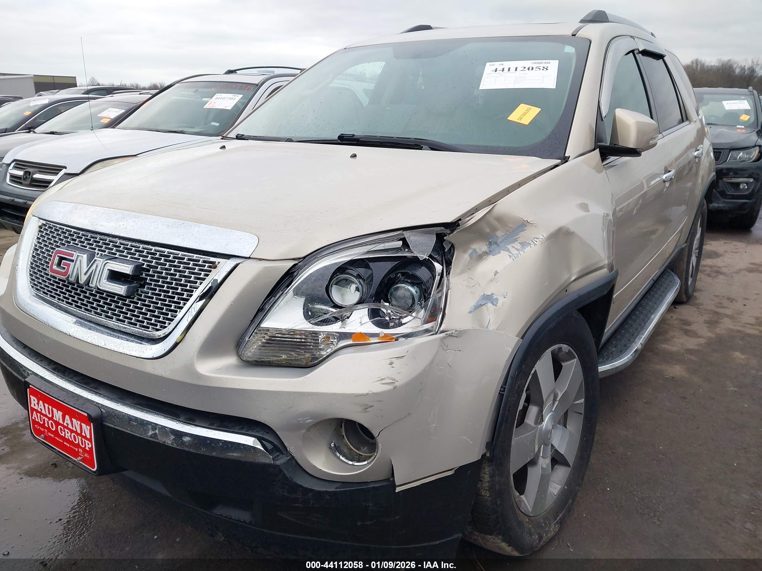 GMC ACADIA image 6
