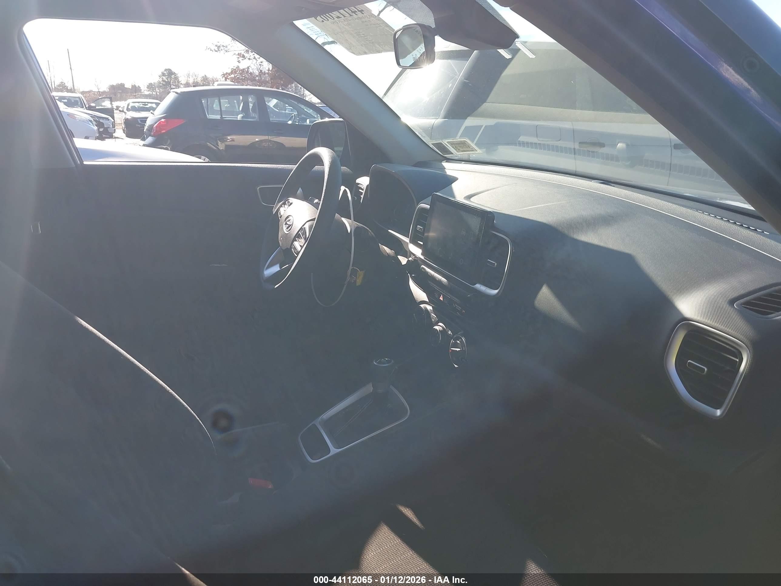 HYUNDAI VENUE image 5