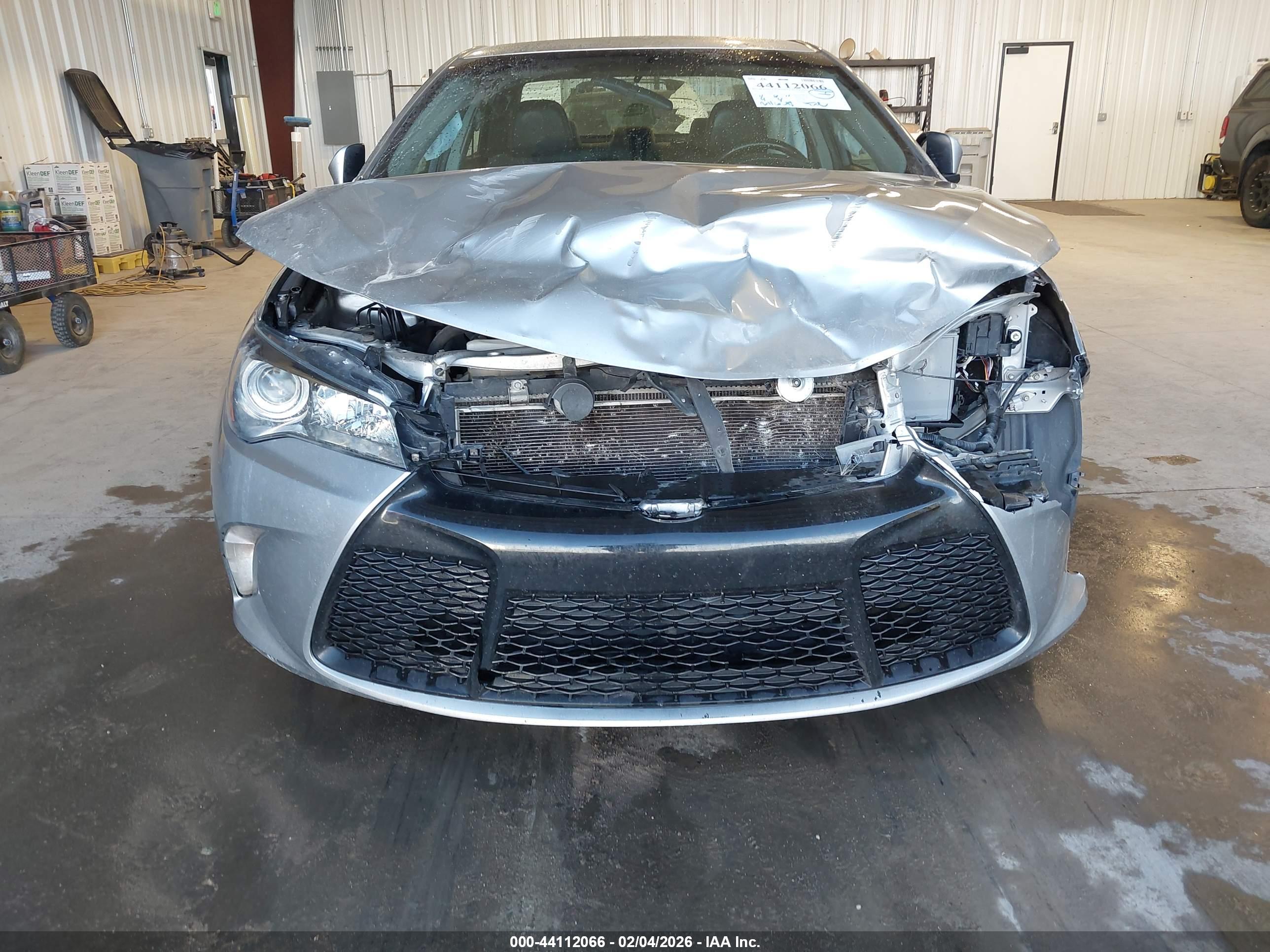 TOYOTA CAMRY image 6