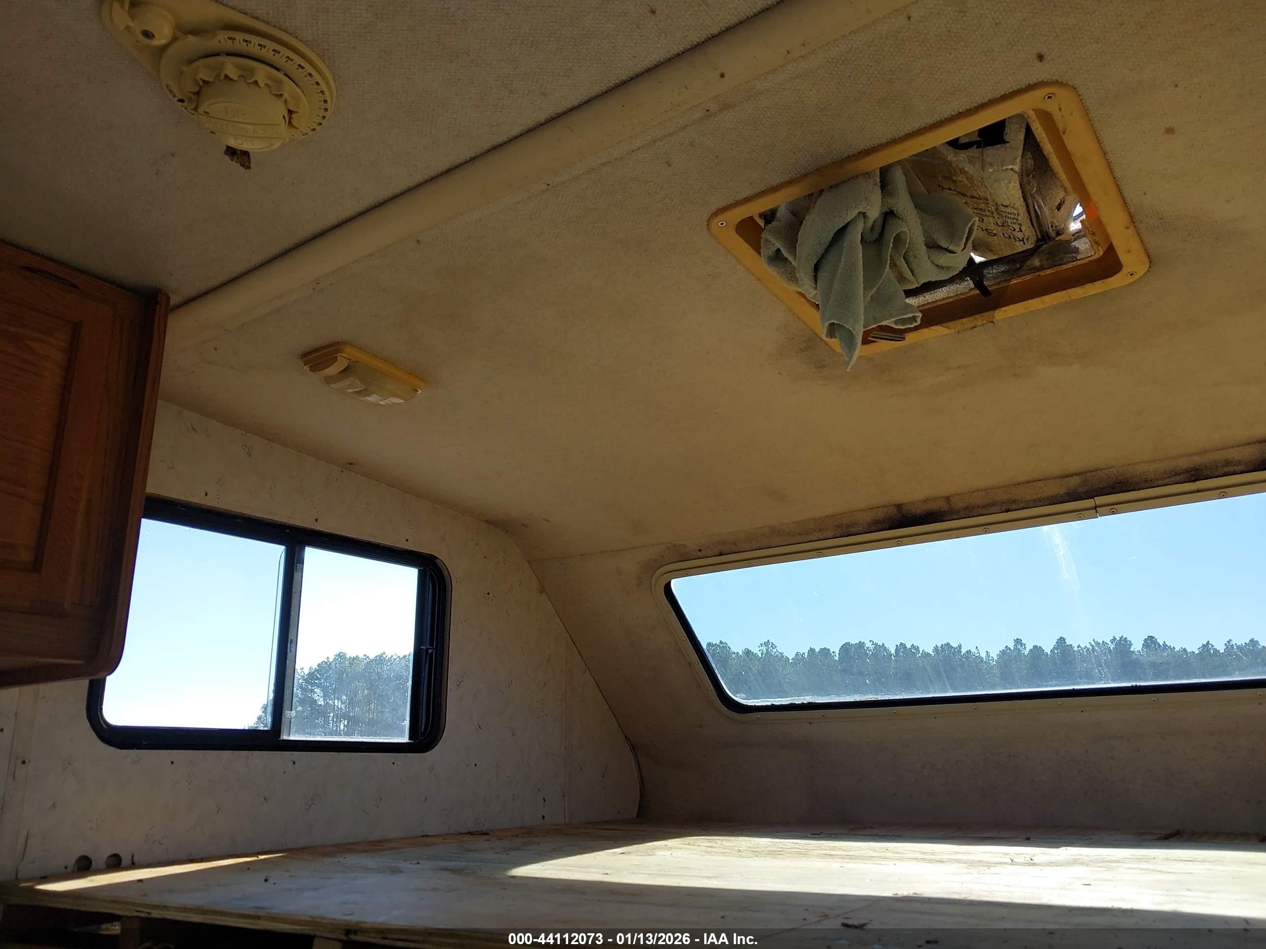 FORD ECONOLINE image 6