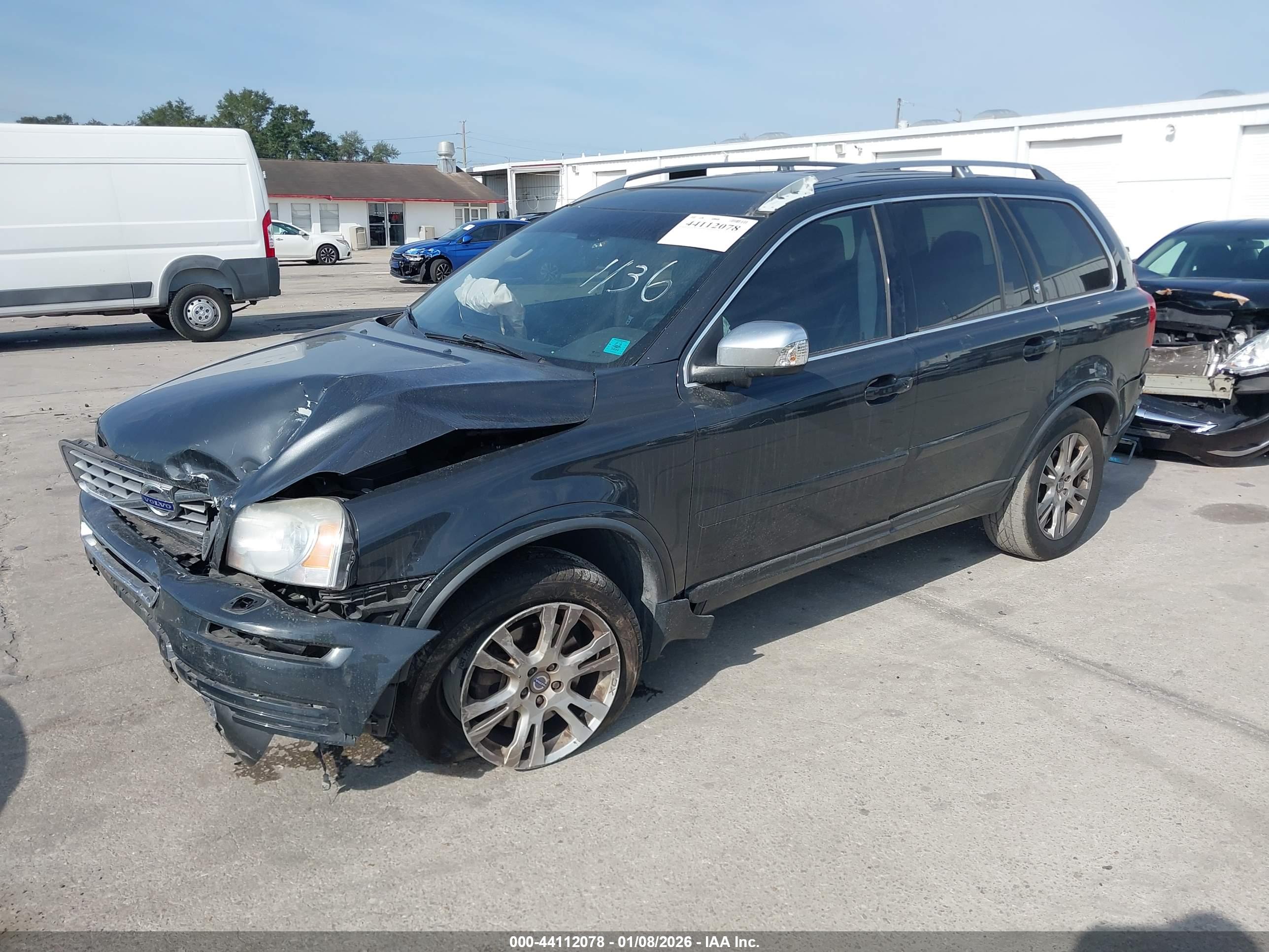 VOLVO XC90 image 2