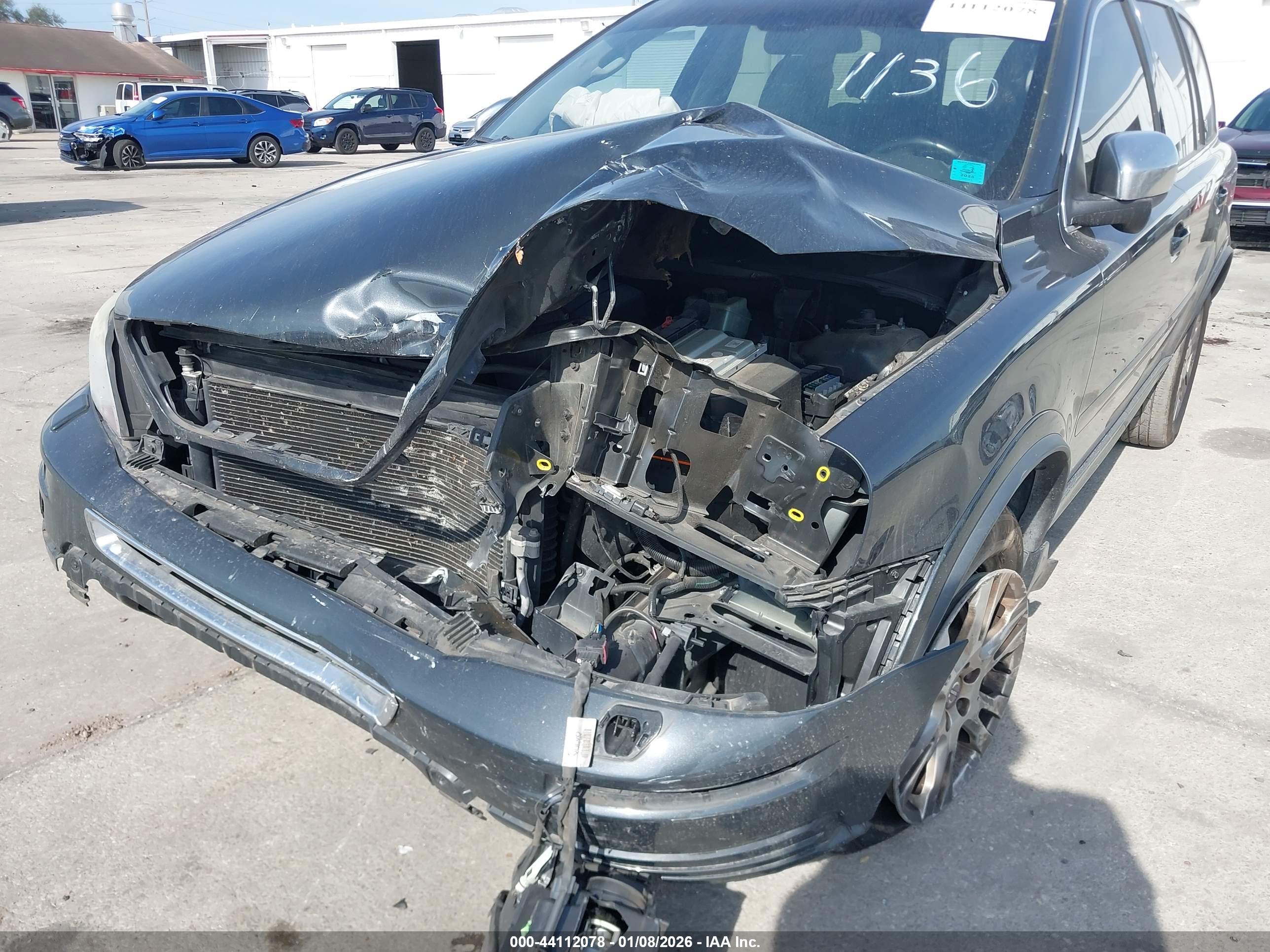 VOLVO XC90 image 6