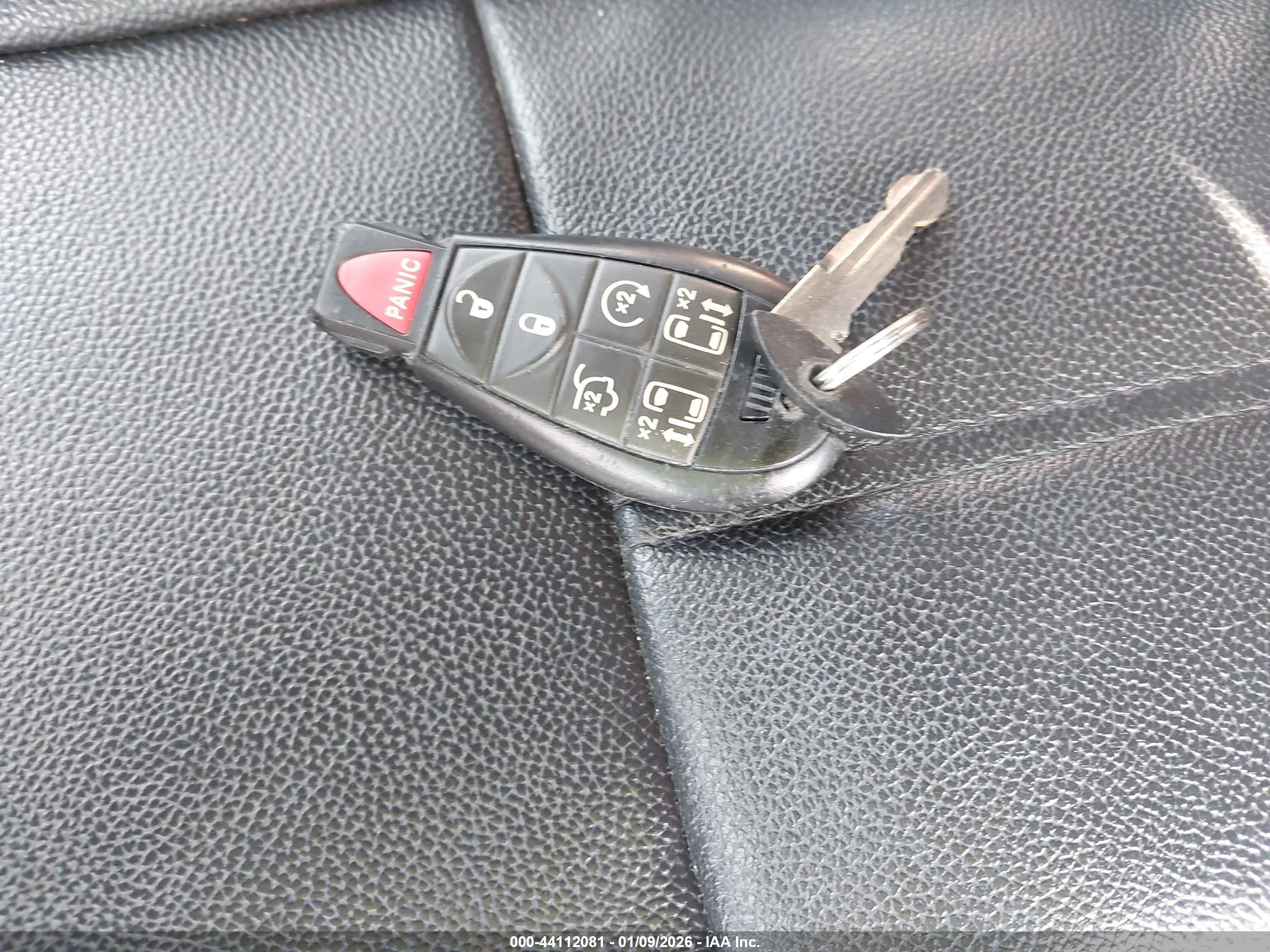 CHRYSLER TOWN image 11