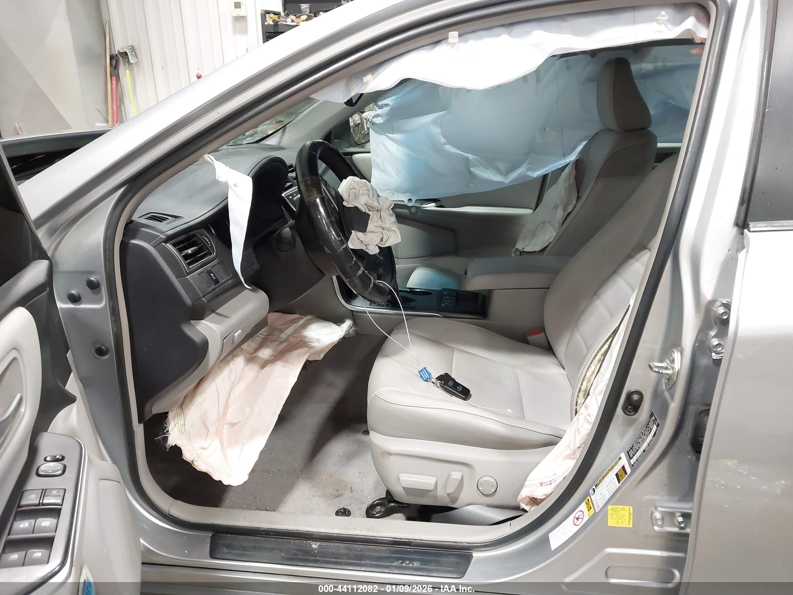TOYOTA CAMRY image 5