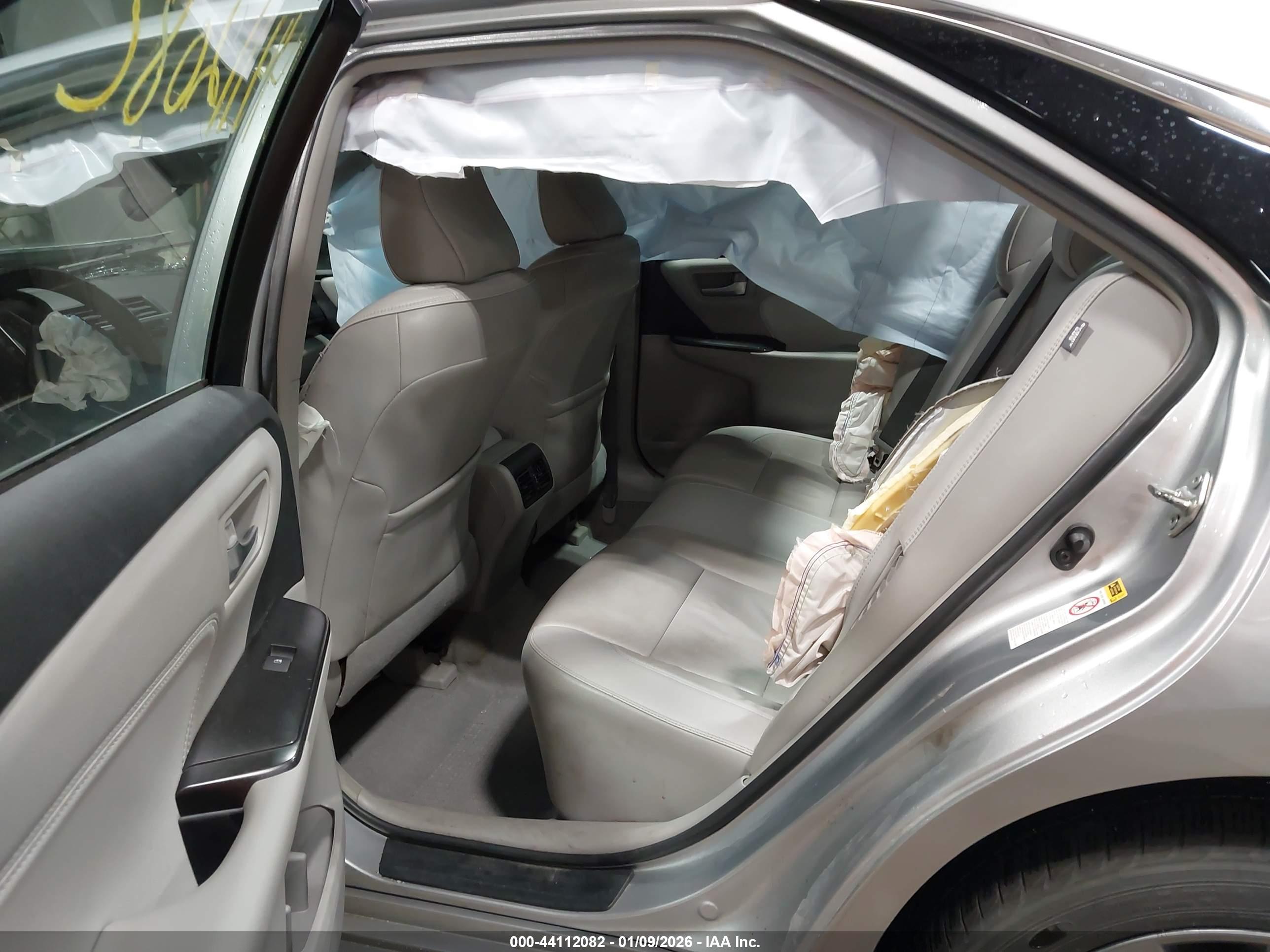 TOYOTA CAMRY image 8