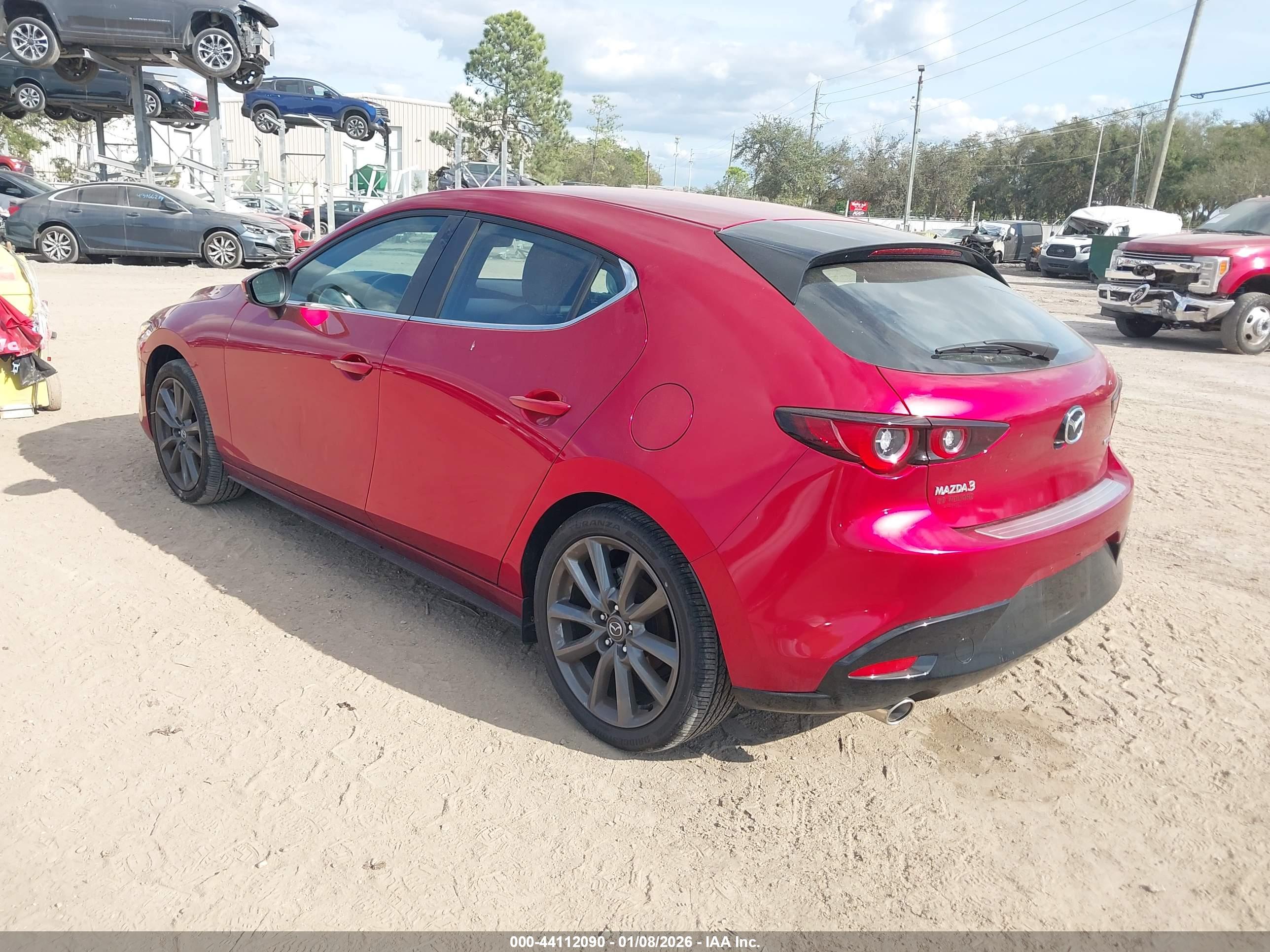 MAZDA MAZDA3 image 3