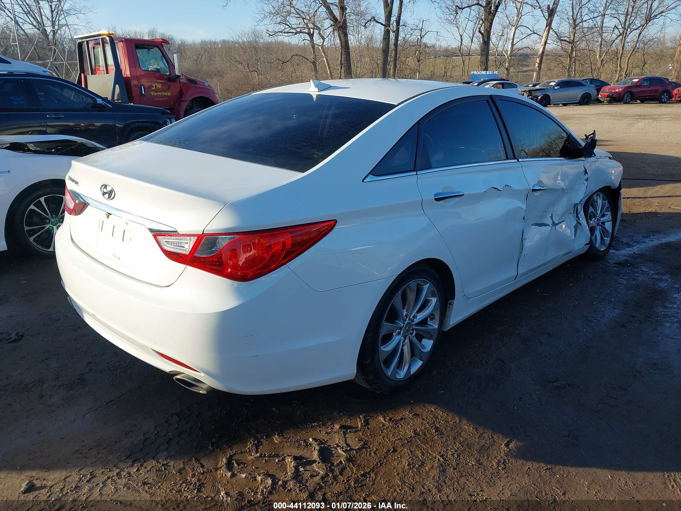 HYUNDAI SONATA image 4