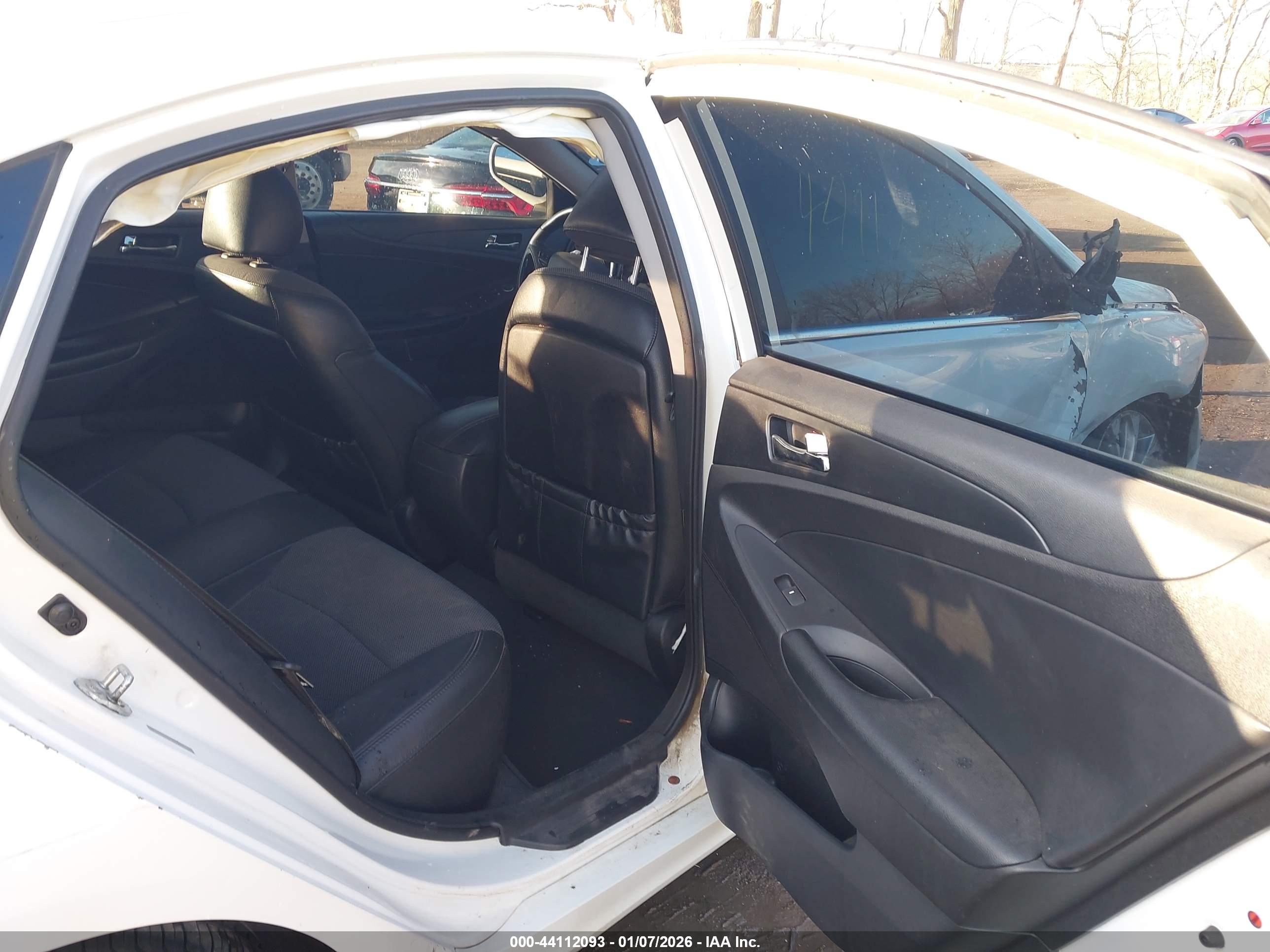 HYUNDAI SONATA image 8