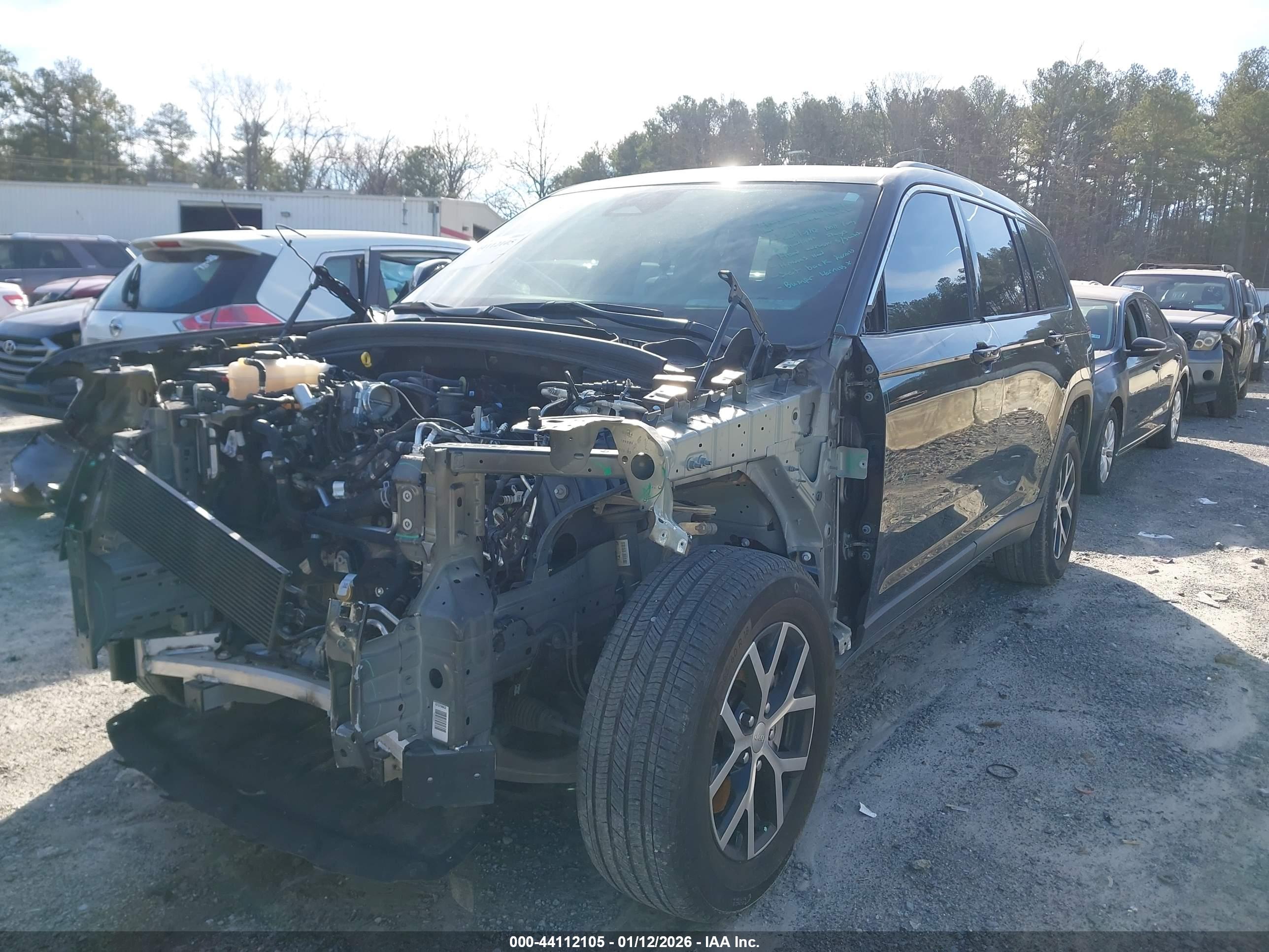 JEEP GRAND image 2