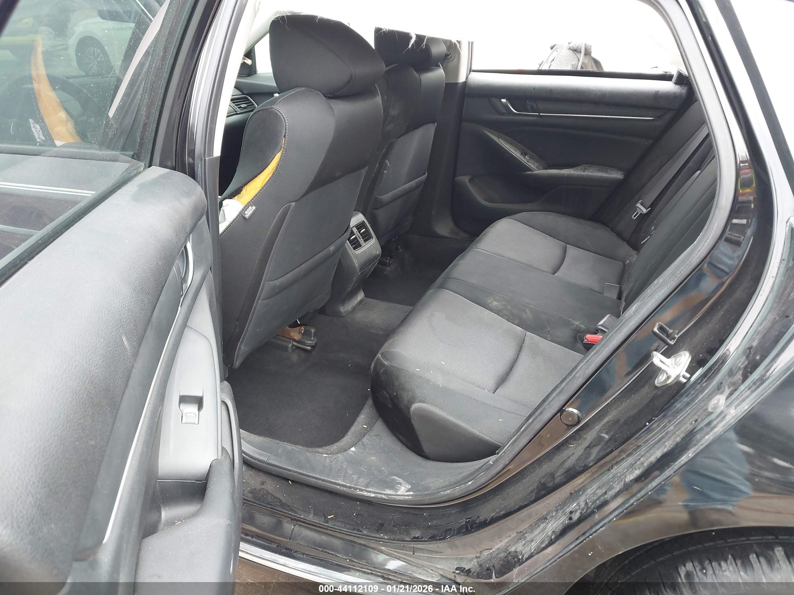 HONDA ACCORD image 8
