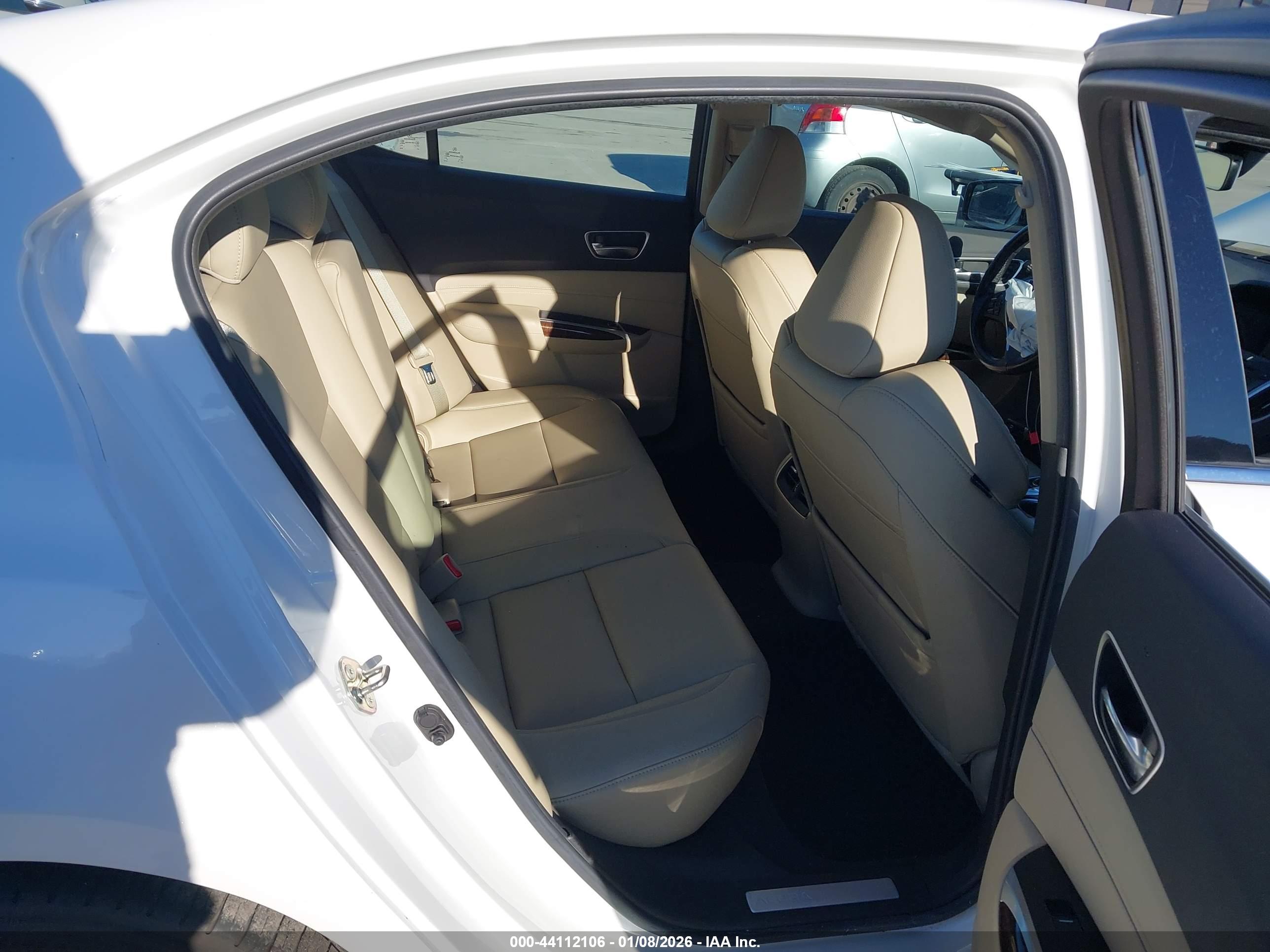 ACURA TLX image 8