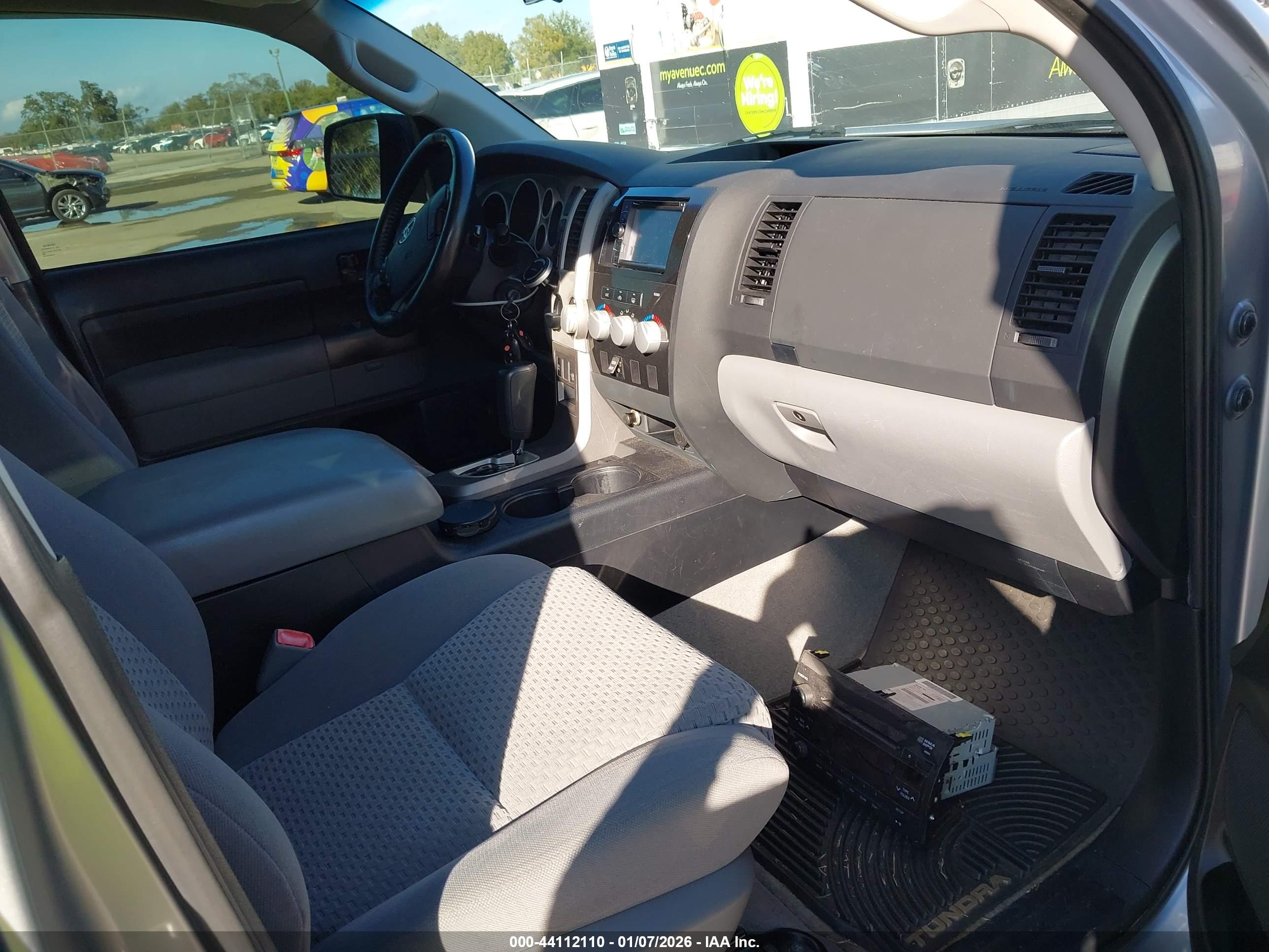 TOYOTA TUNDRA image 5